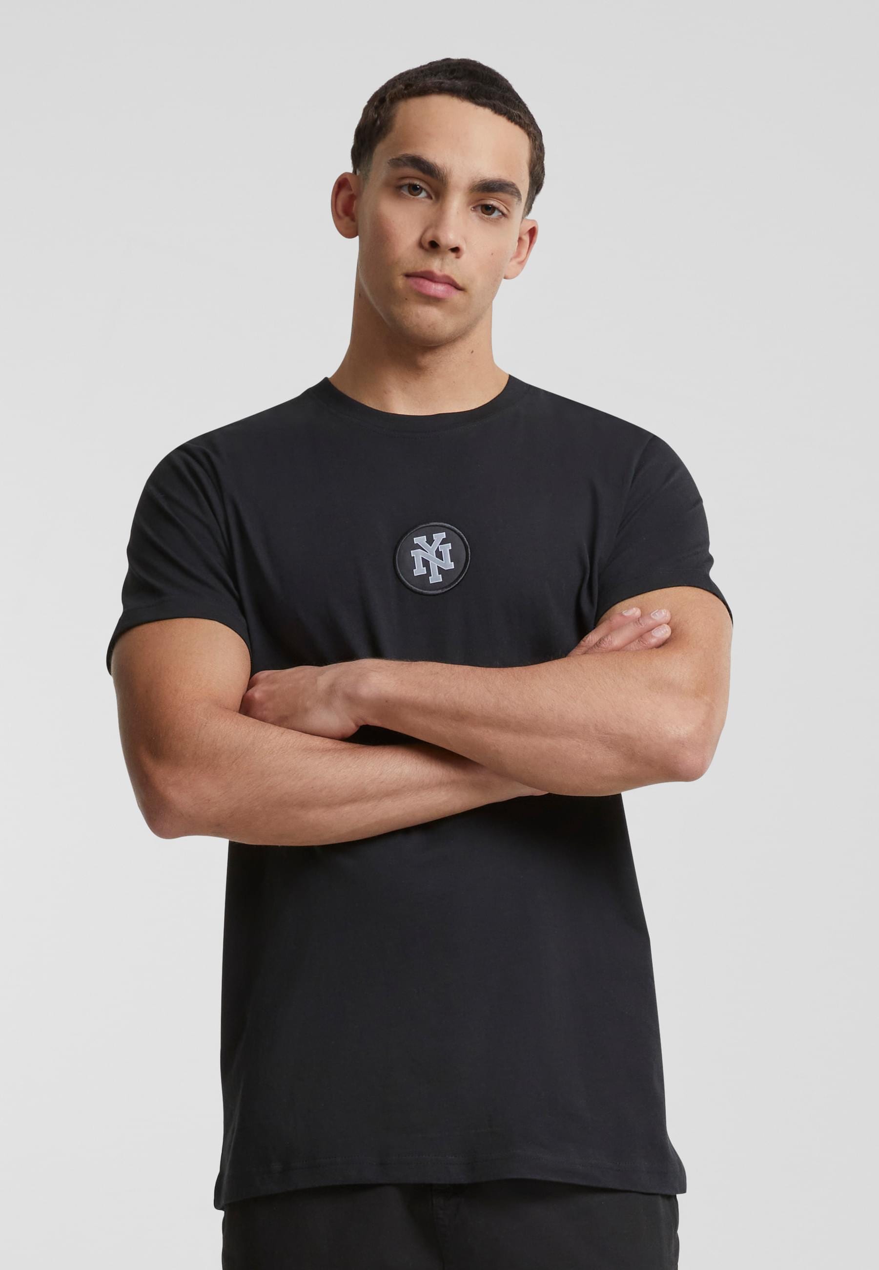 MisterTee Kurzarmshirt »MisterTee Herren NY Patch Tee«, (1 tlg.)