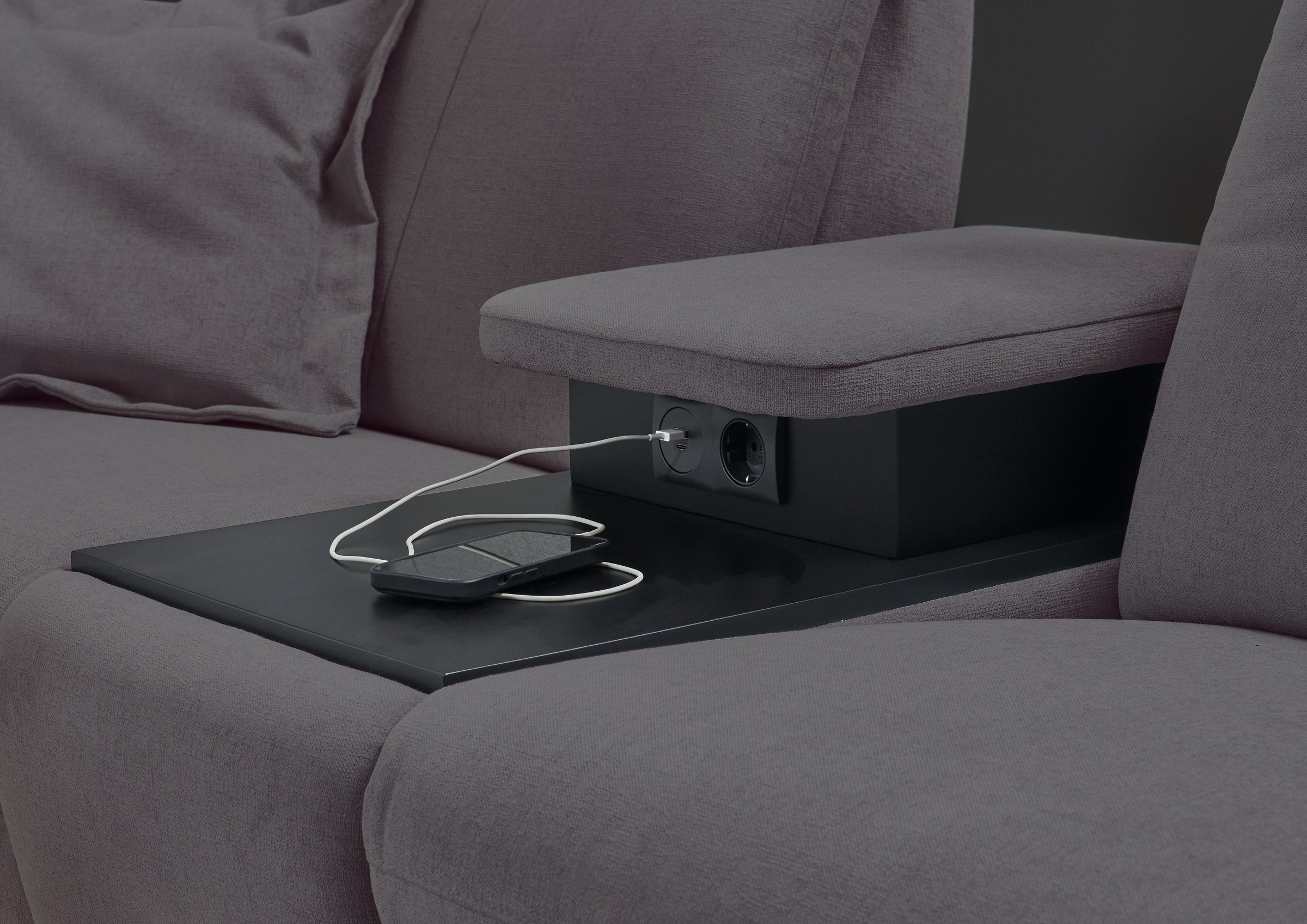 Places of Style 2-Sitzer »Sisto, inklusive 2x Relaxfunktion motorisch mit Herz-Waage-Beschlag«, Zwischenelement mit Tisch, Steckdose & USB-Ladestation