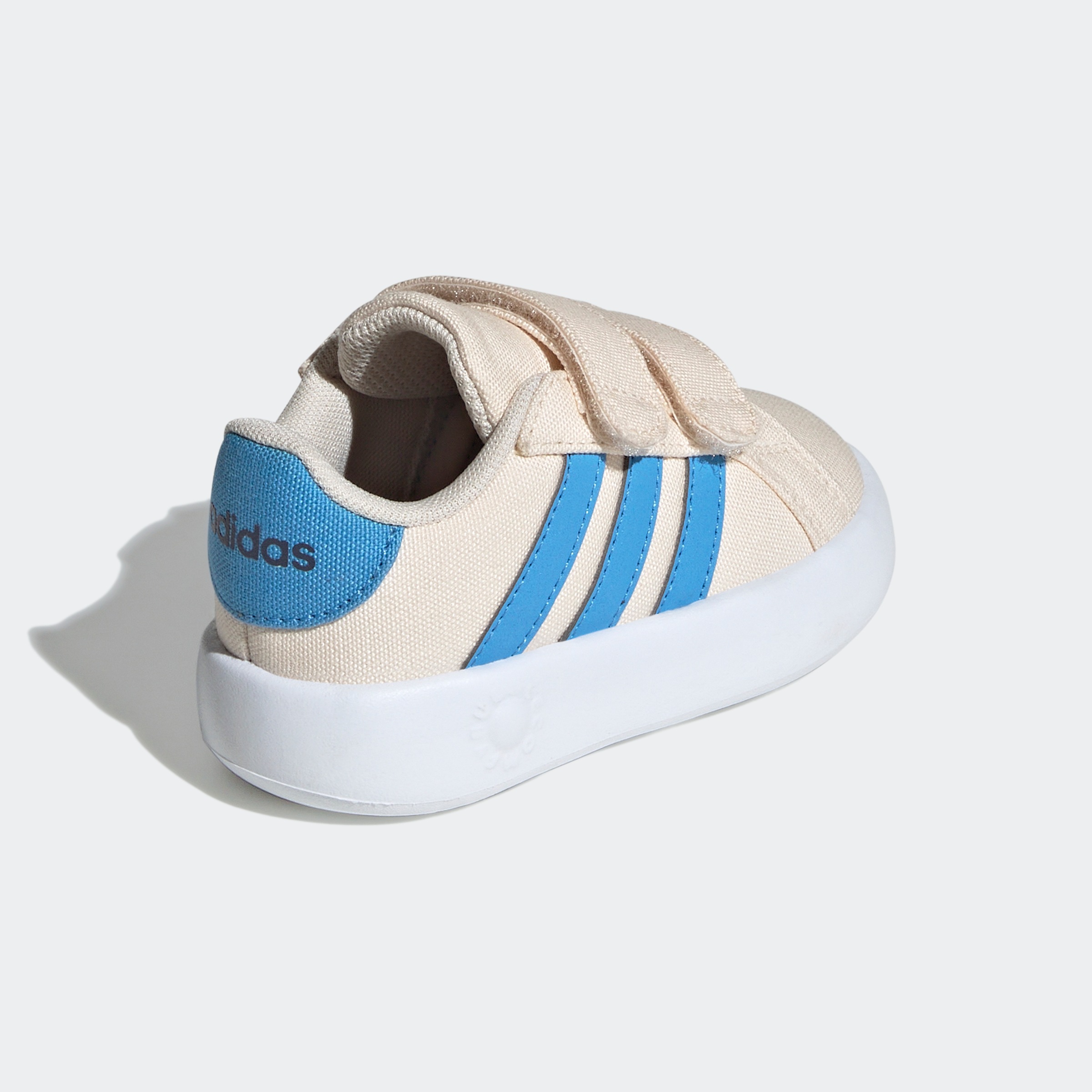 adidas Sportswear Sneaker »GRAND COURT 2.0 KIDS«, Design auf den Spuren des adidas Superstar, für Kinder