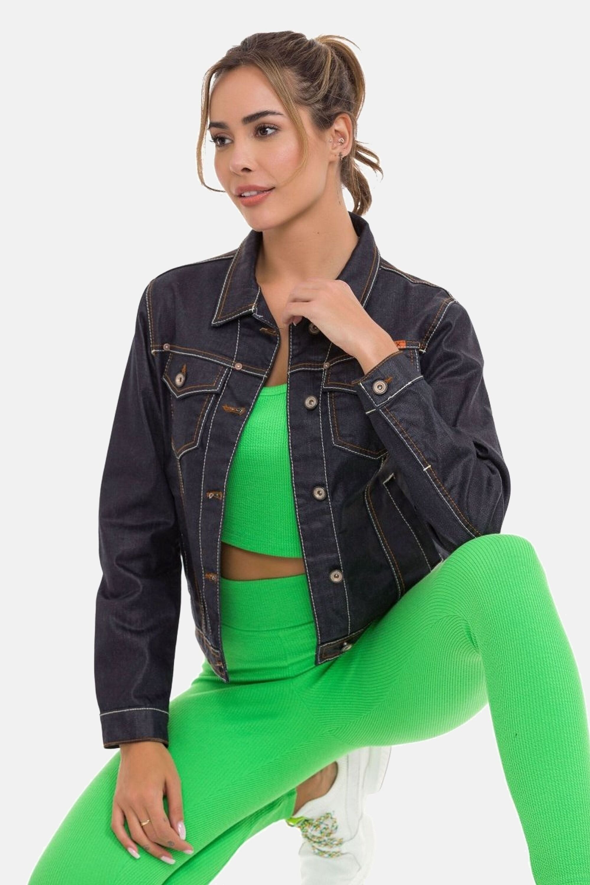 Cipo & Baxx Jeansjacke »Jeansjacke«, ohne Kapuze, mit stylischen auffälligen Elementen, WJ207