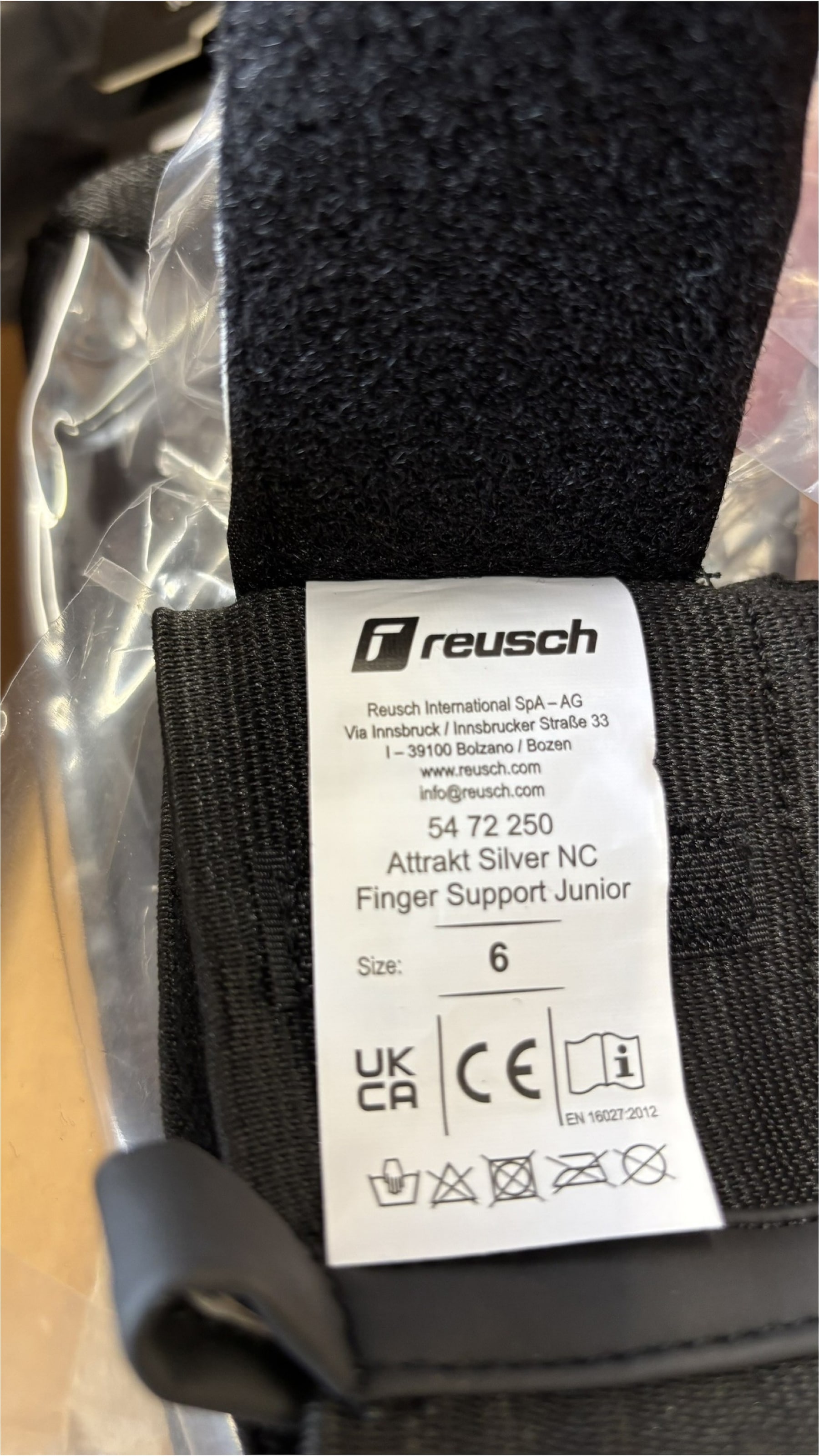 Reusch Torwarthandschuhe »Attrakt Silver NC Finger Support Junior« mit Negative Cut