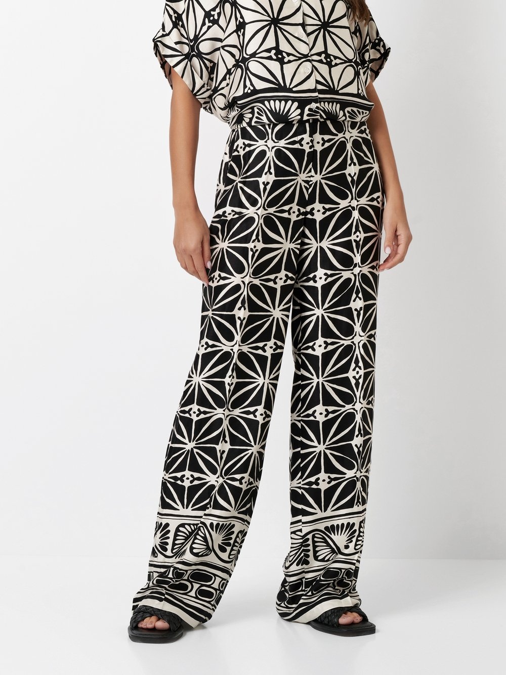 TONI Schlupfhose "Pia Wide Chic 7/8", in trendy Knöchellänge günstig online kaufen