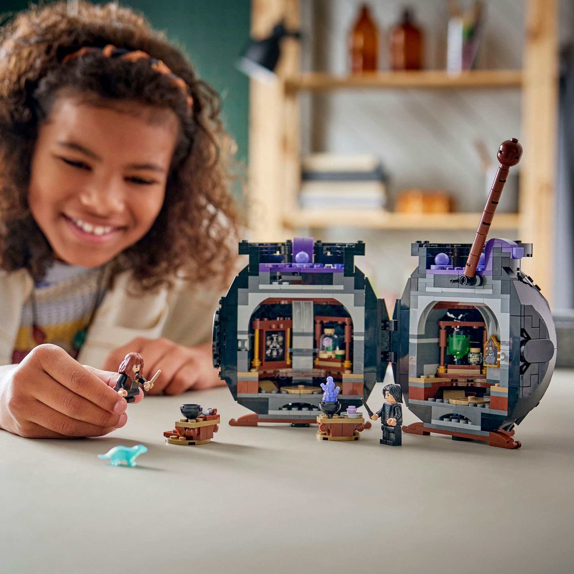 LEGO® Konstruktionsspielsteine »Kessel: Geheimes Klassenzimmer für Zaubertränke (76464)« LEGO Harry Potter; Made in Europe