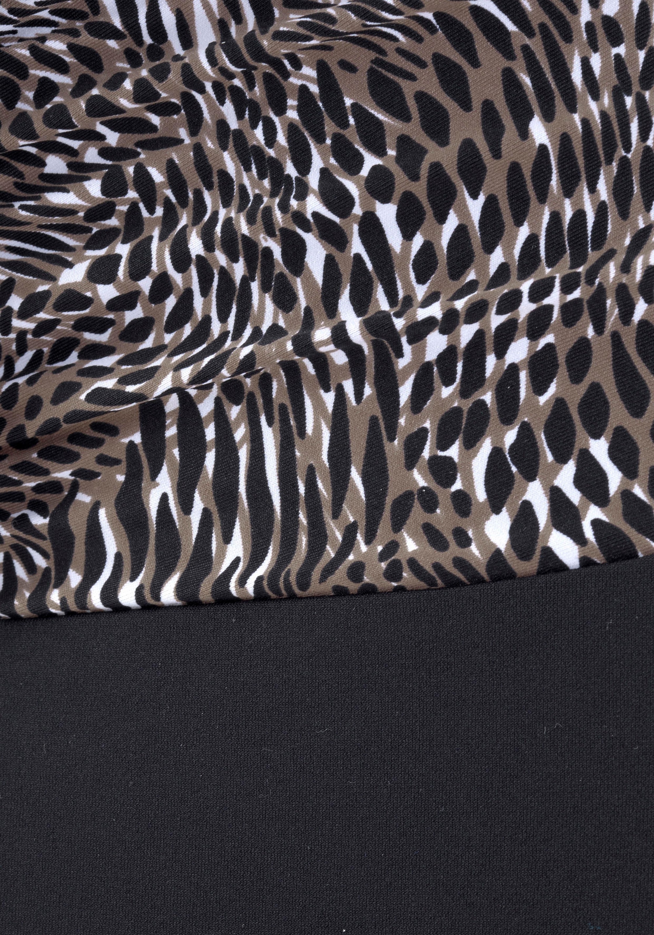 LASCANA Badeanzug, mit trendigem Animalprint und Shaping-Effekt