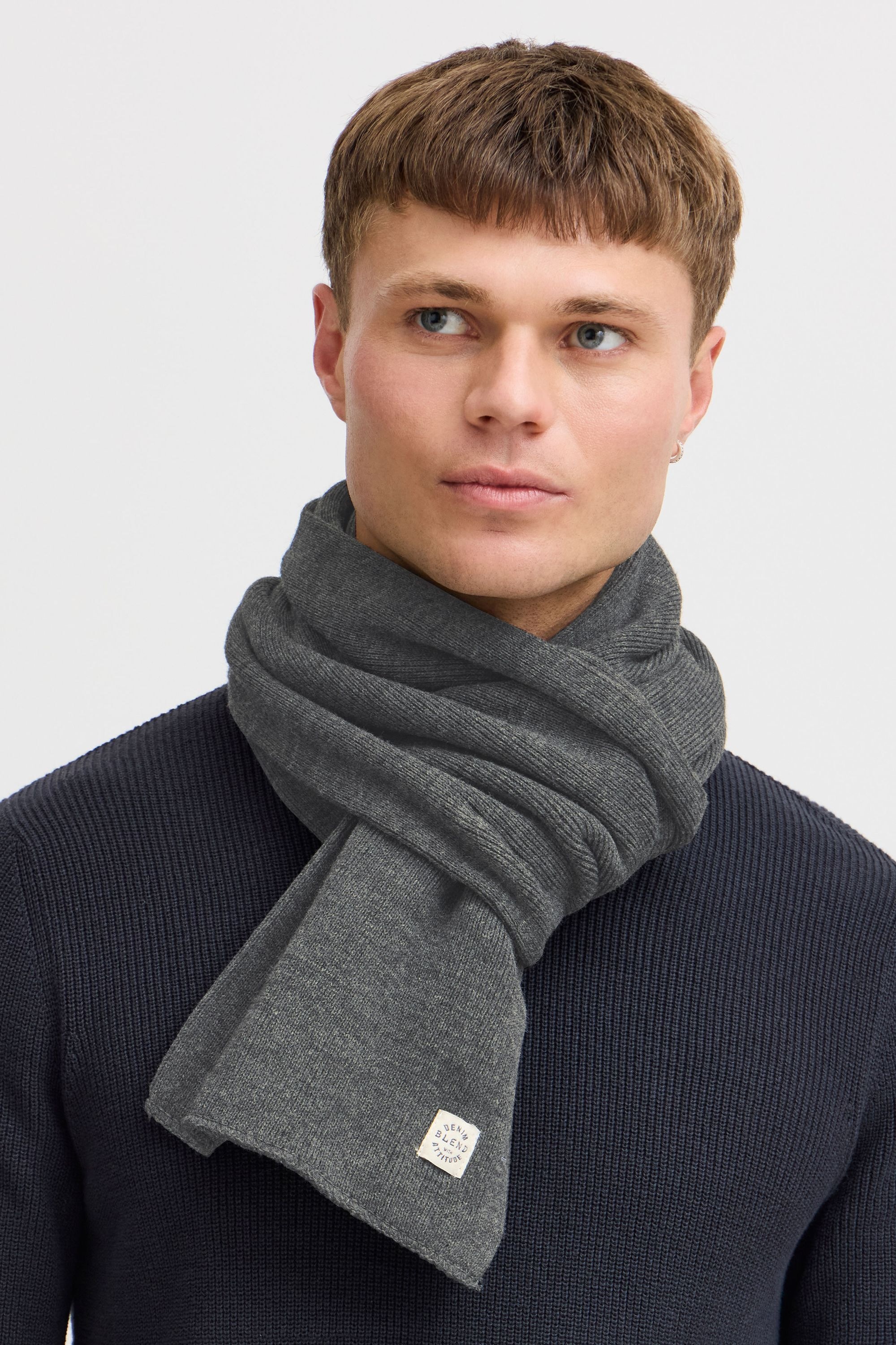 Blend Strickschal "BHScar", Schal mit Logobadge günstig online kaufen