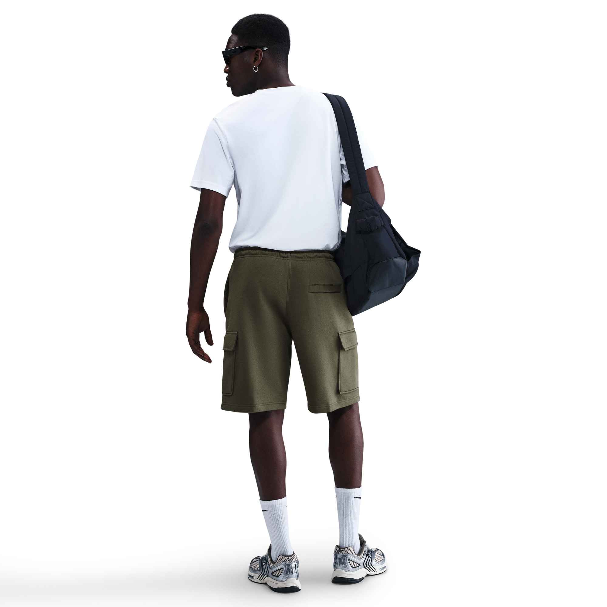 Nike Sportswear Shorts »M NK CLUB BB CARGO SHORT«  aus Baumwolle und Polyester, mit angerautem Fleece, Standardpassform