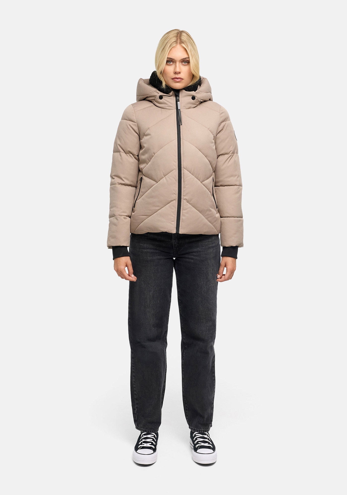 Marikoo "Shinamii" mit Kapuze Kurze Steppjacke mit Kapuze und diagonalem Steppmuster