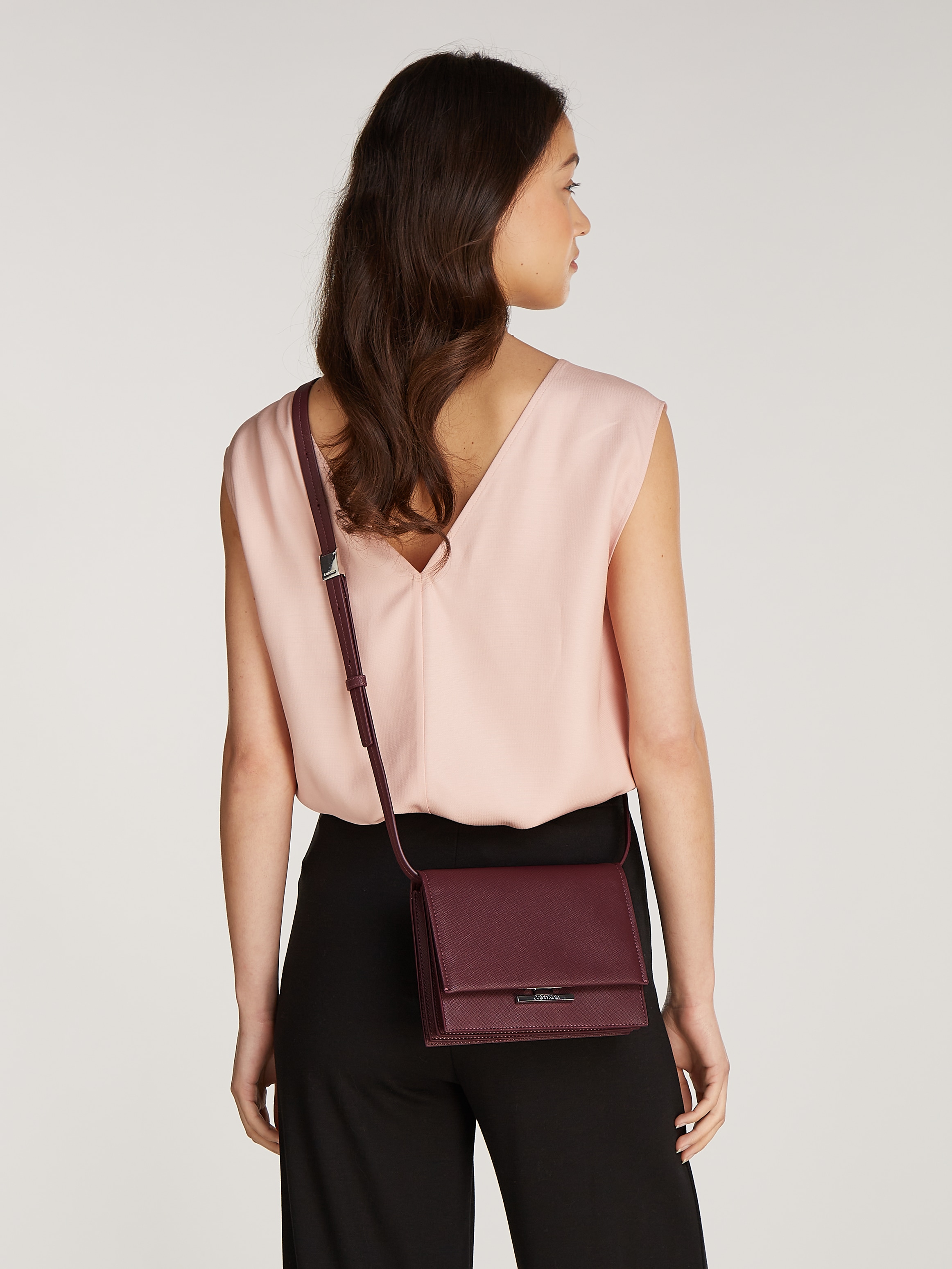 Calvin Klein Umhängetasche »CK LINEAR CROSSBODY_SAFFIANO«, Schultertasche, Mini Bag, Handtasche Damen