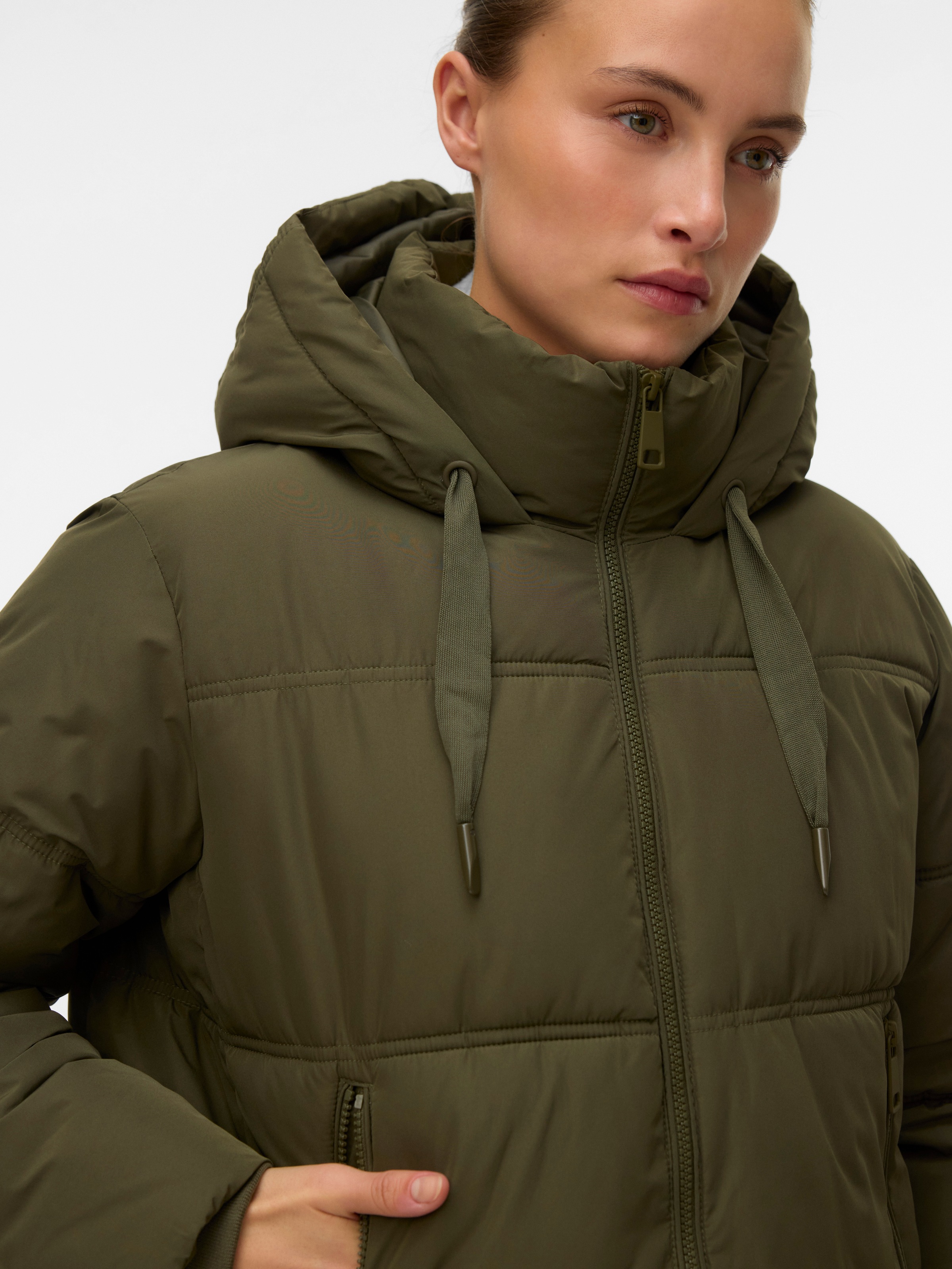 Thumbnail - Vero Moda Steppjacke "VMSOPHIE SHORT JACKET GA BOO" mit Kapuze