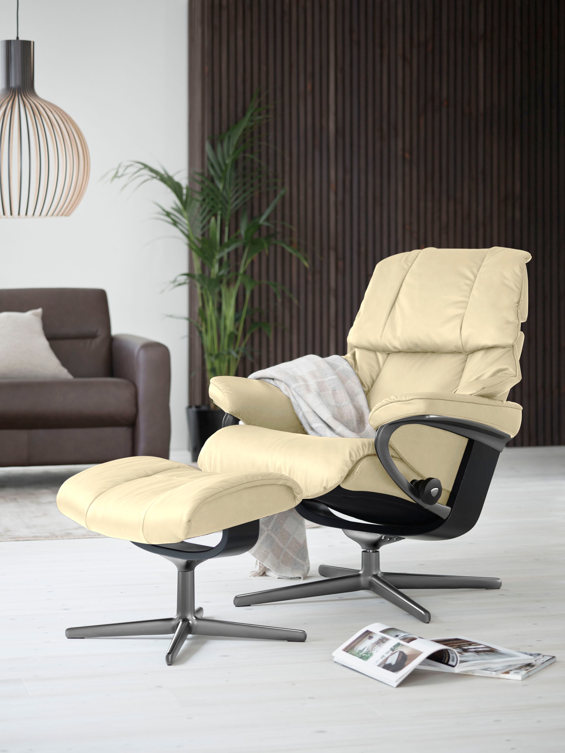 Stressless Relaxsessel "Reno", mit Cross Base, Größe S, M & L, Holzakzent S günstig online kaufen