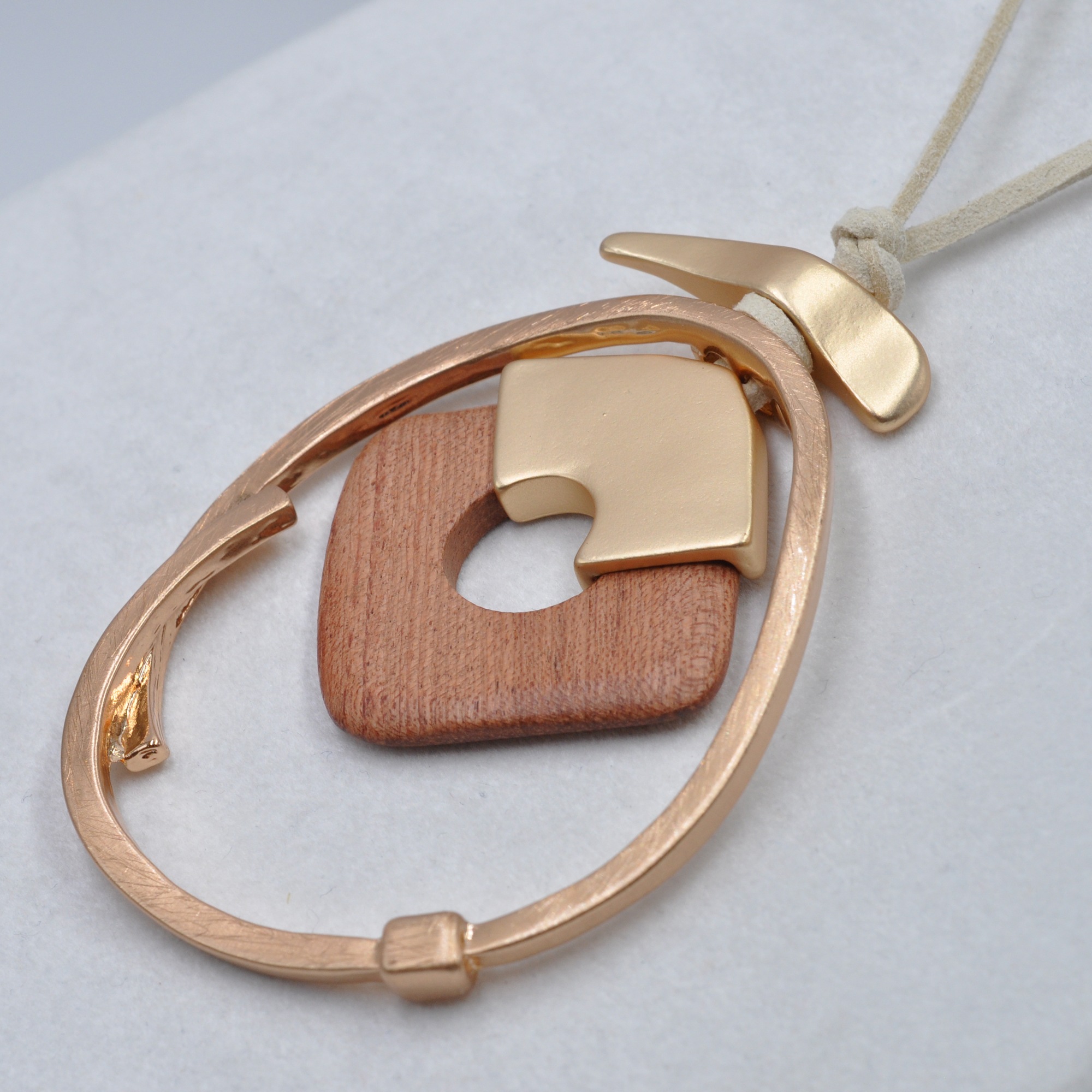 Steuer Kette mit Anhänger »Metall gelb Holz«