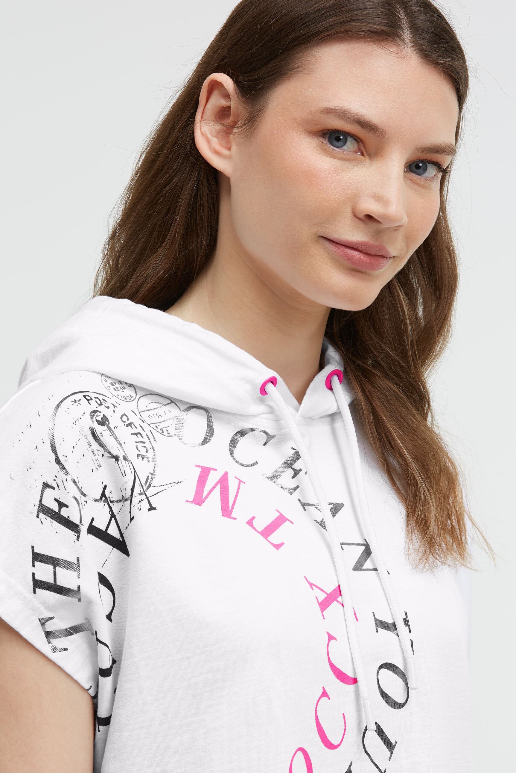 SOCCX Kapuzensweatshirt , mit überschnittener Schulter & Seitenschlitze
