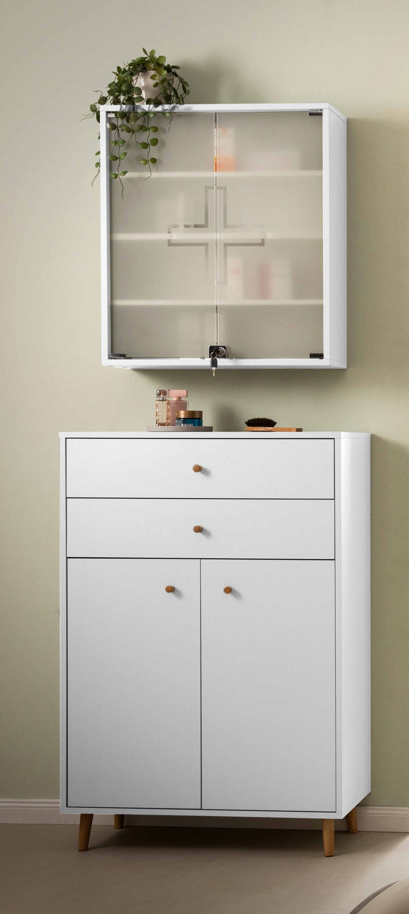 Schildmeyer Medizinschrank »Bjarne, Breite 64 cm«, Abschließbare Glastüren