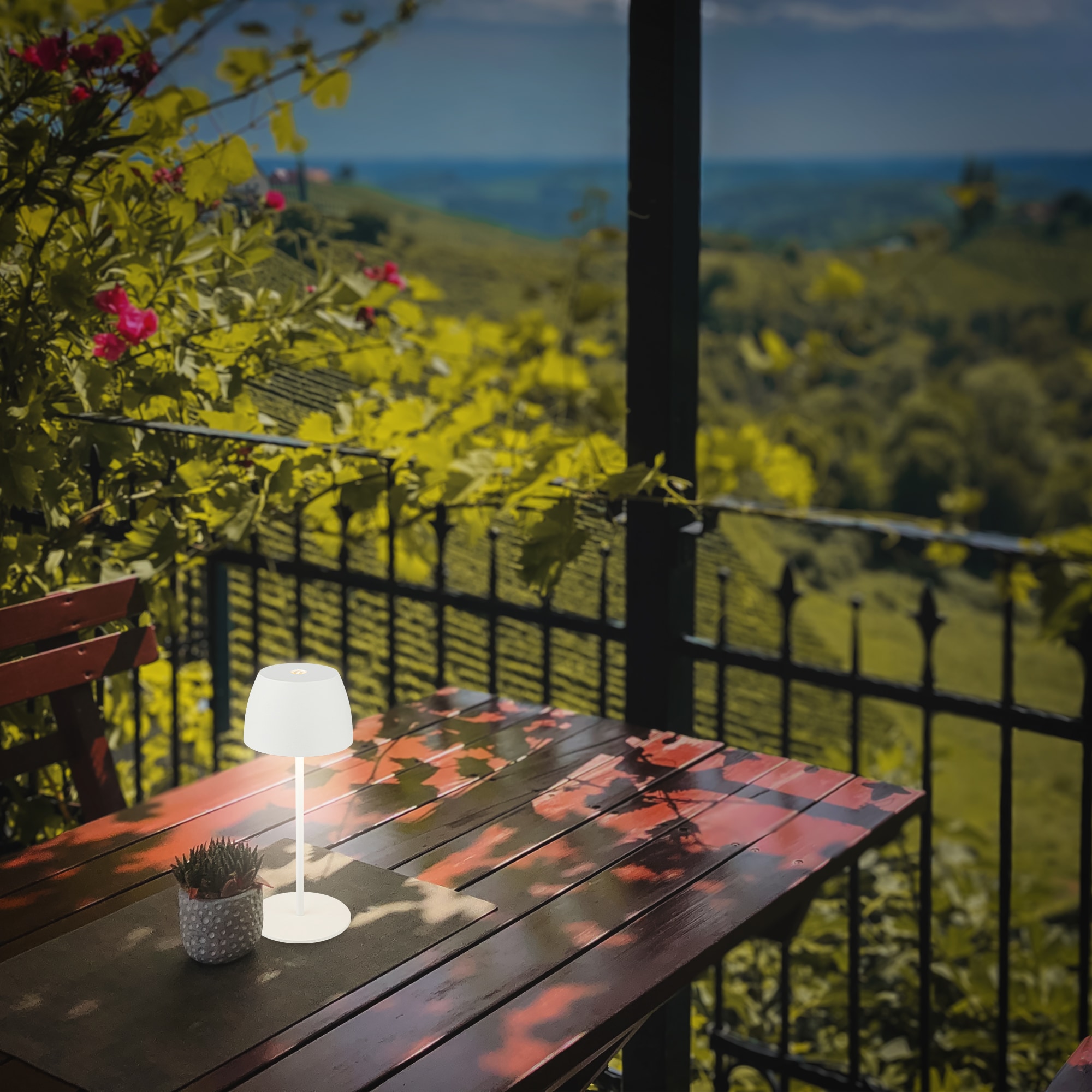 B.K.Licht Außen-Tischleuchte »BK_TL1605 Mini Akku LED Tischlampe, Touchdimmer, mit USB-C«, 1 flammig, Leuchtmittel LED-Modul | LED fest integriert, 2.700 K, 150 Lm, 2,5W, IP44, Akku wechselbar, 4h-24h Leuchtdauer, Weiß