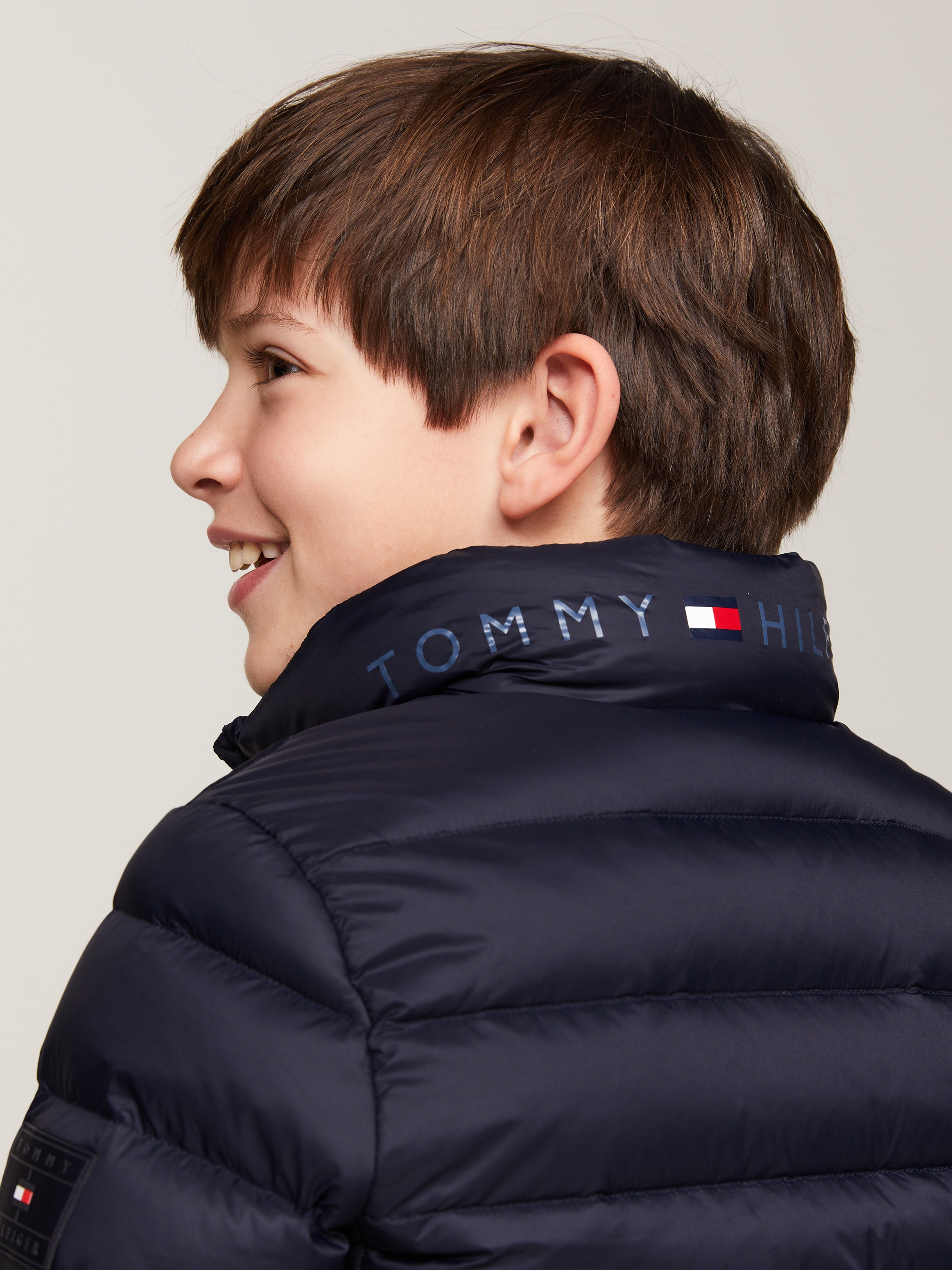 Tommy Hilfiger Daunenjacke »U ESSENTIAL LIGHT JACKET«, mit Logo-Details