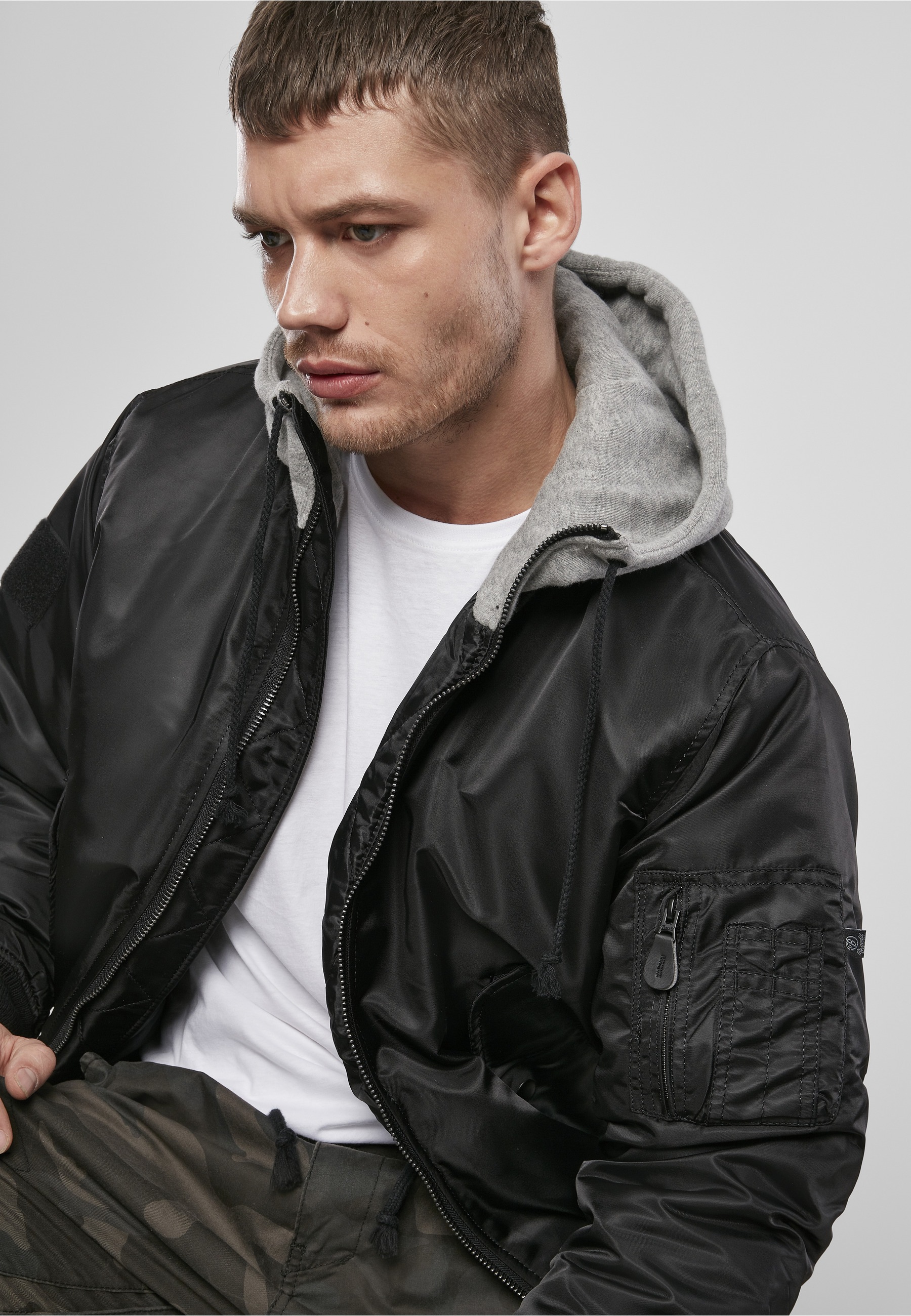 Brandit Anorak »Brandit Herren Hooded MA1 Bomber Jacket« 1 Stk. tlg. mit Kapuze