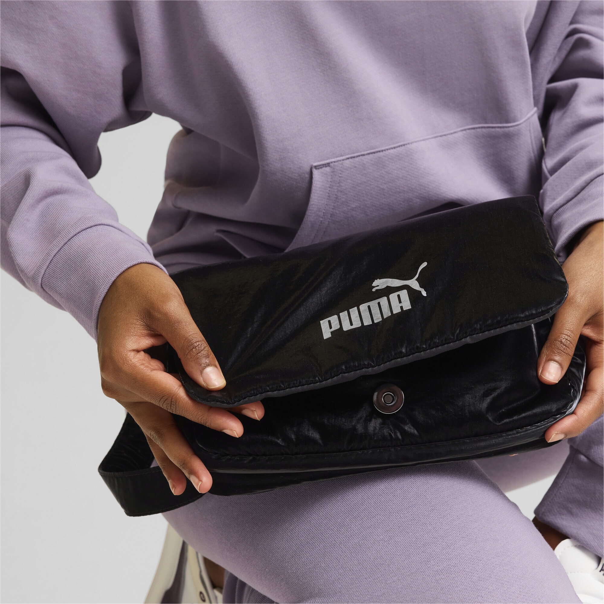 PUMA Handtasche »Core Up Tasche Mädchen und Damen«