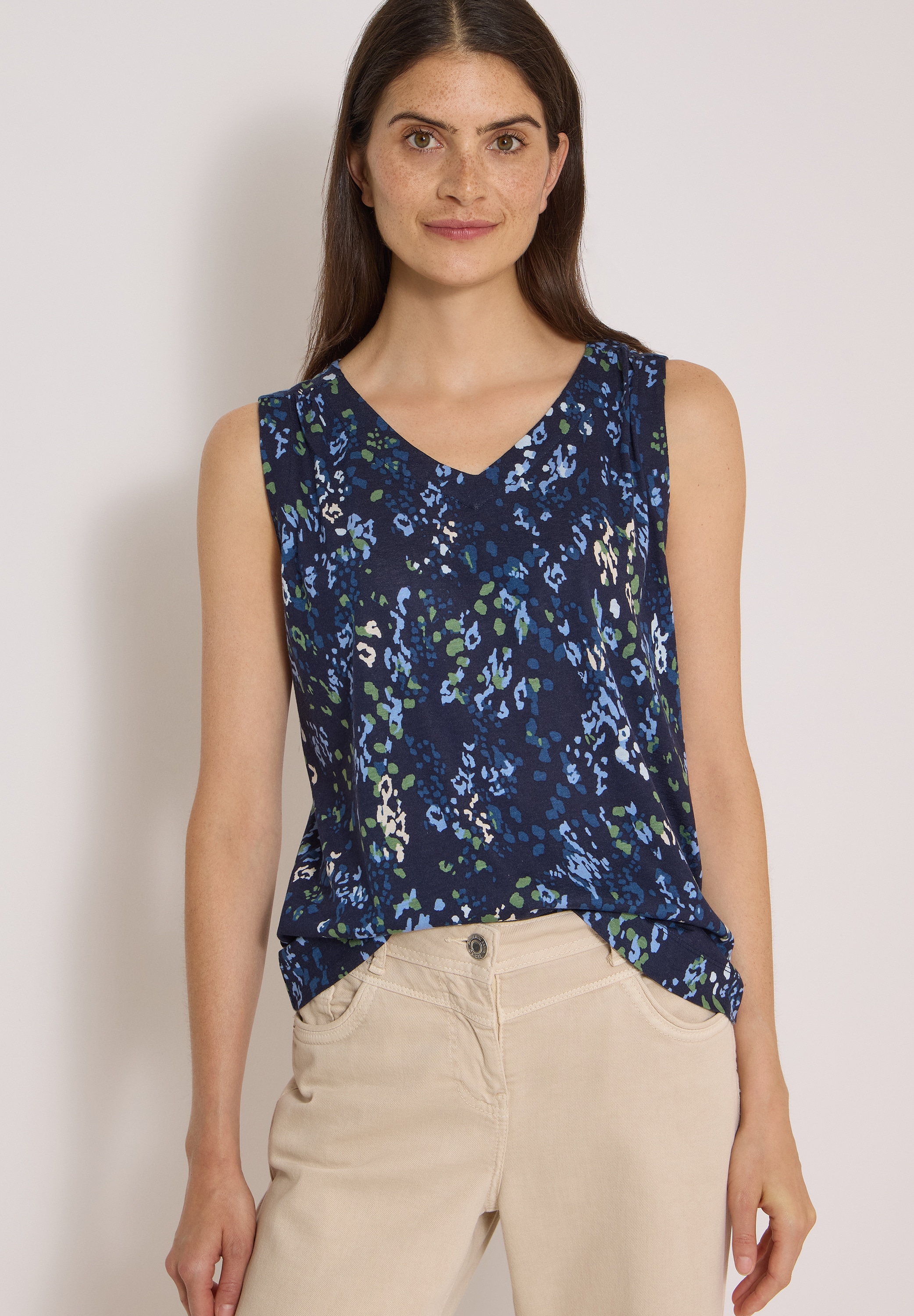 Cecil Shirttop Sommertop mit Rounded V-Neck und grafischem Muster