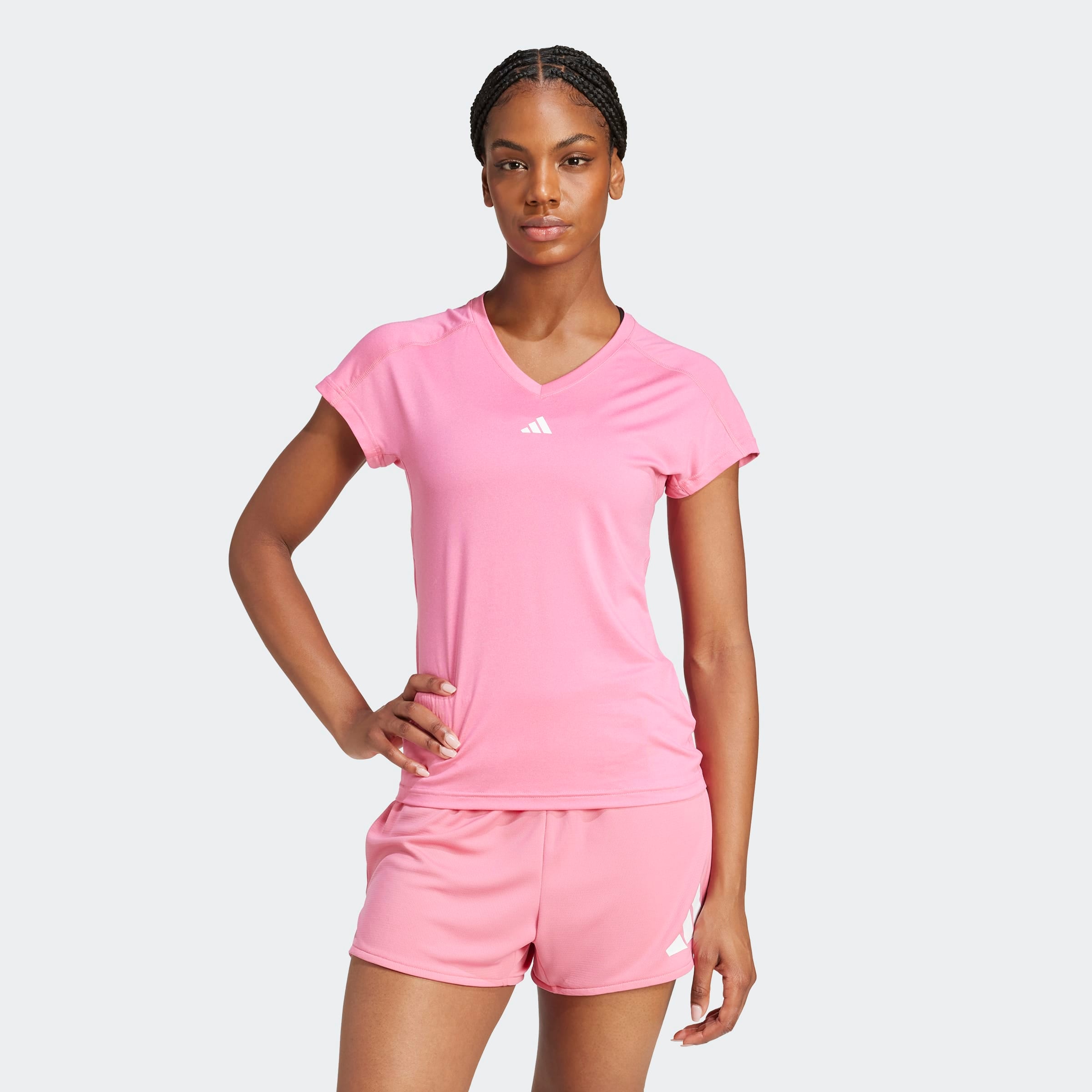 adidas Performance T-Shirt »TR-ES MIN T«, Trainingsshirt, feuchtigkeitsabsorbierend mit V Ausschnitt