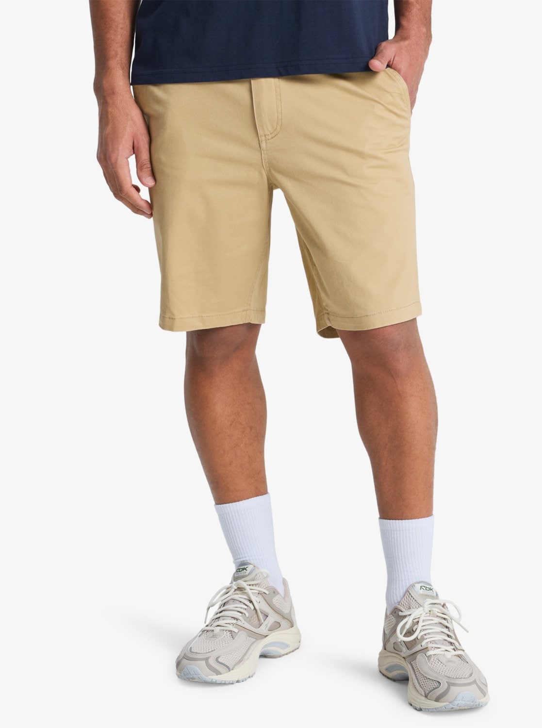 Quiksilver Shorts "MW CHINO STRAIGHT" aus Baumwolle und Elasthan, Bundweiten von 30 bis 38 Inch
