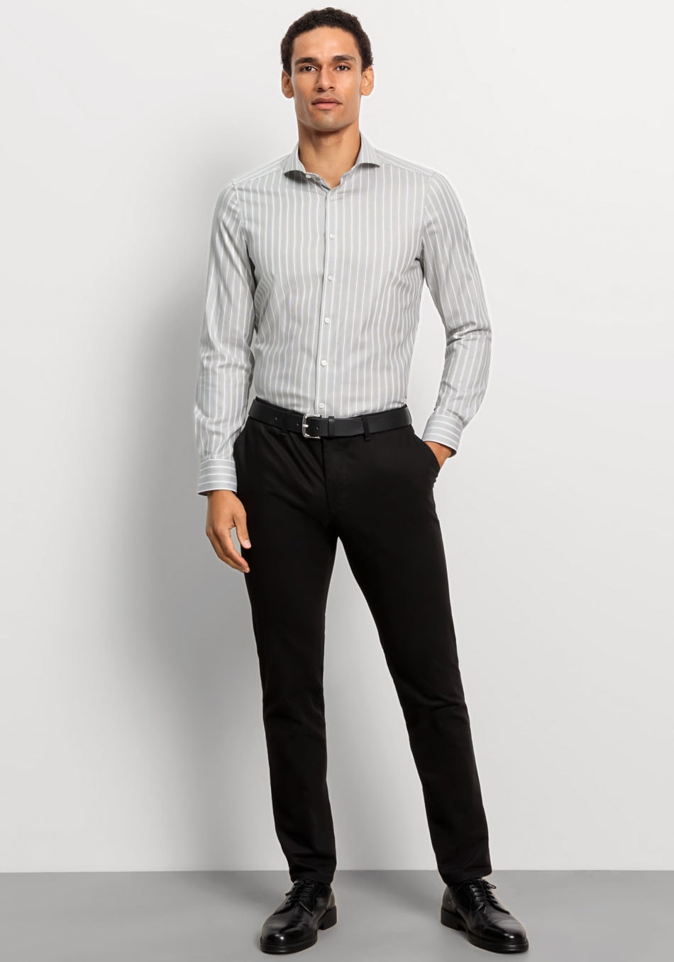 OLYMP Businesshemd »Level Five body fit« mit kräftigen Webstreifen