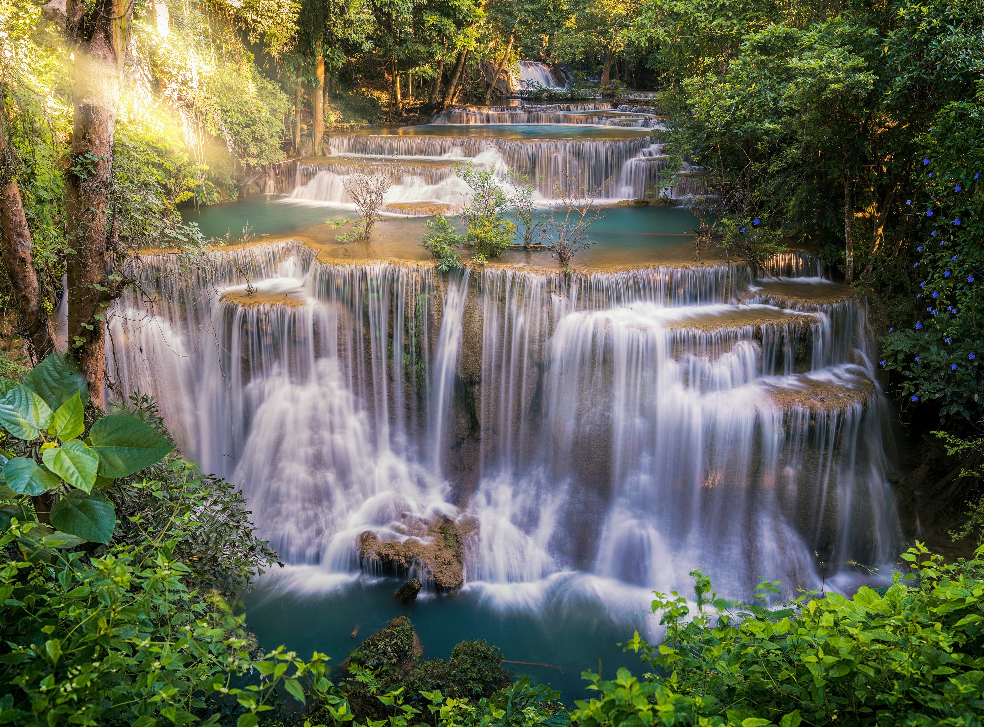 Papermoon "Huay Mae Khamin Waterfall" glatt