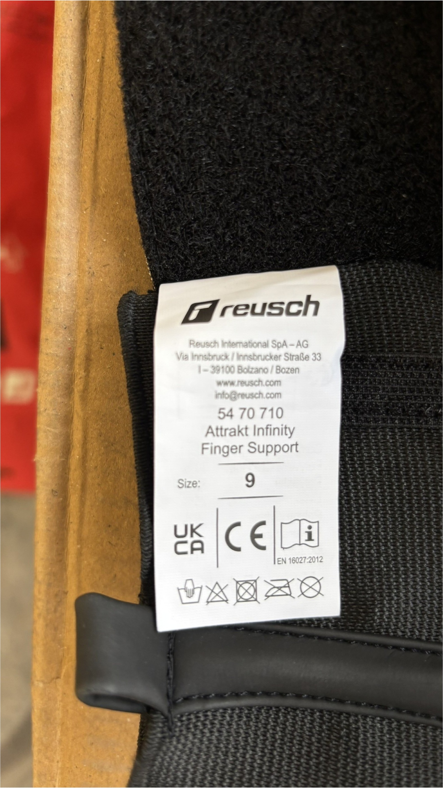 Reusch Torwarthandschuhe »Attrakt Infinity Finger Support« mit Expanse Cut