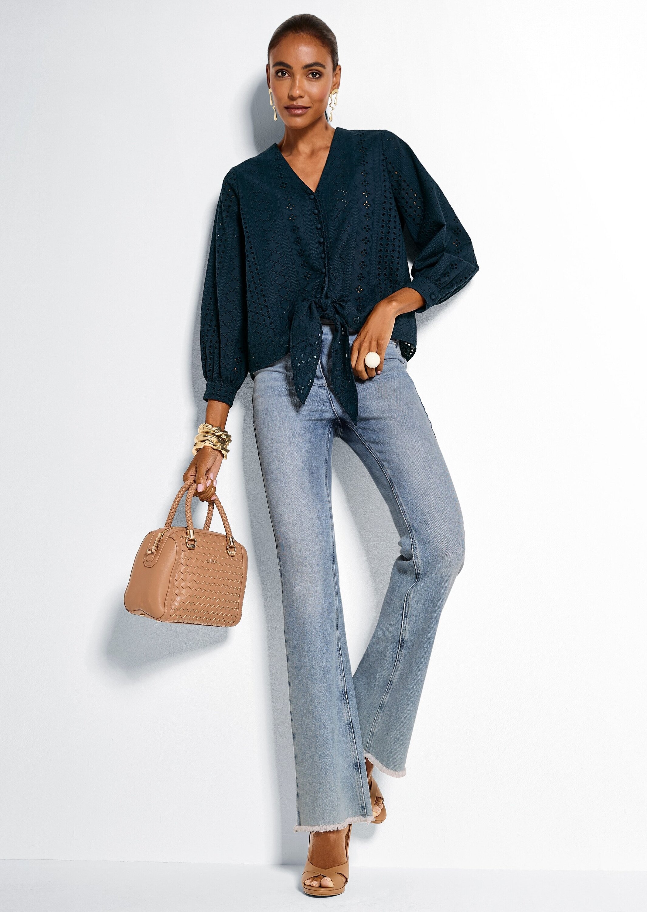 MADELEINE Langarmbluse »Spitzenbluse Baumwollbluse zum Knoten« Spitzenbluse zum Binden mit aufgesetzter Knopfleiste