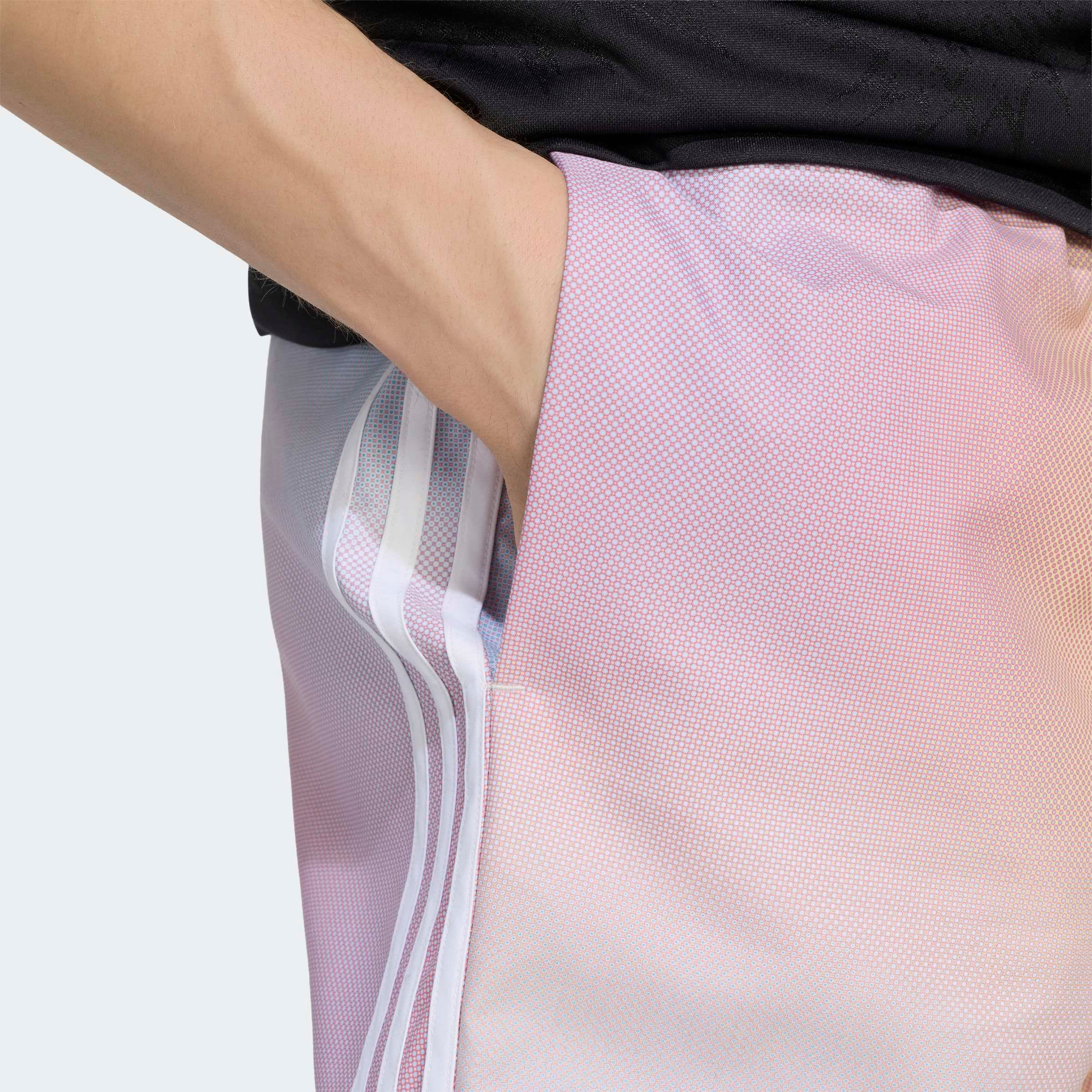 adidas Originals Shorts »PRIDE AOP«  für Schwimmen und Sportmode, ohne Verschluss, normal-weite Passform