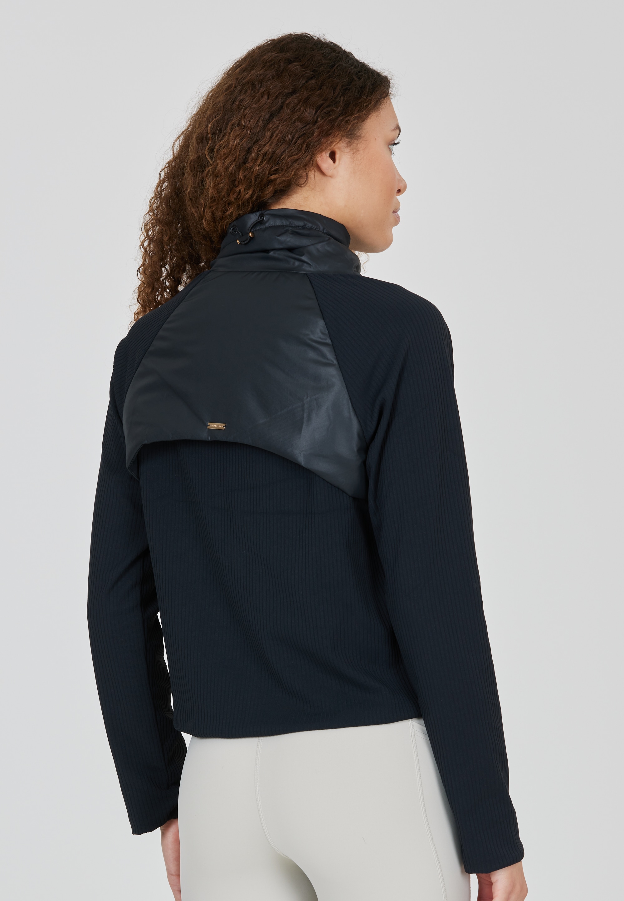 ATHLECIA Outdoorjacke »Ayanda«, mit innovativer Primaloft-Wattierung