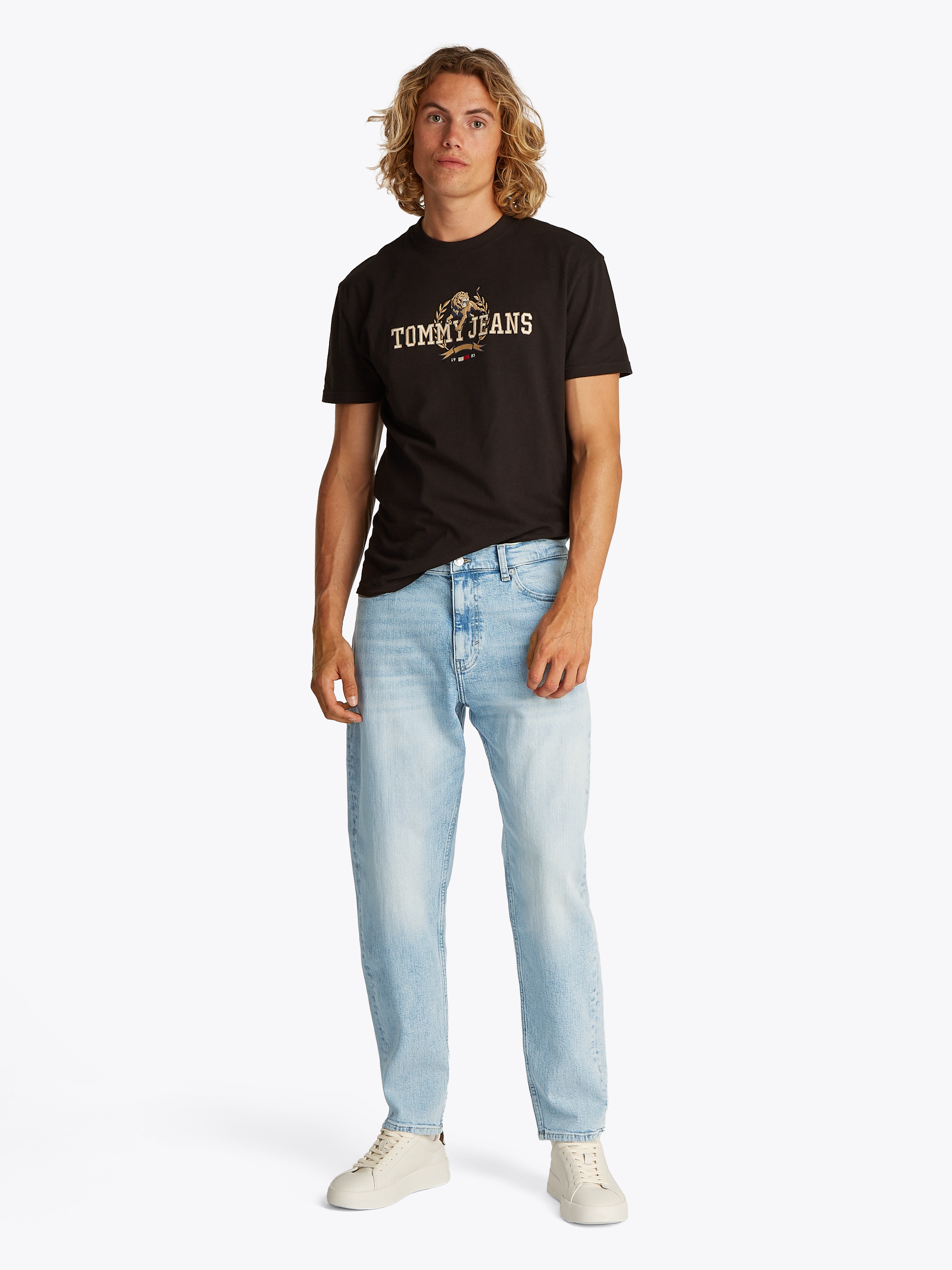 Tommy Jeans Gerade Jeans »Isaac Relaxed Tapered«, Mit Gürtelschlaufen