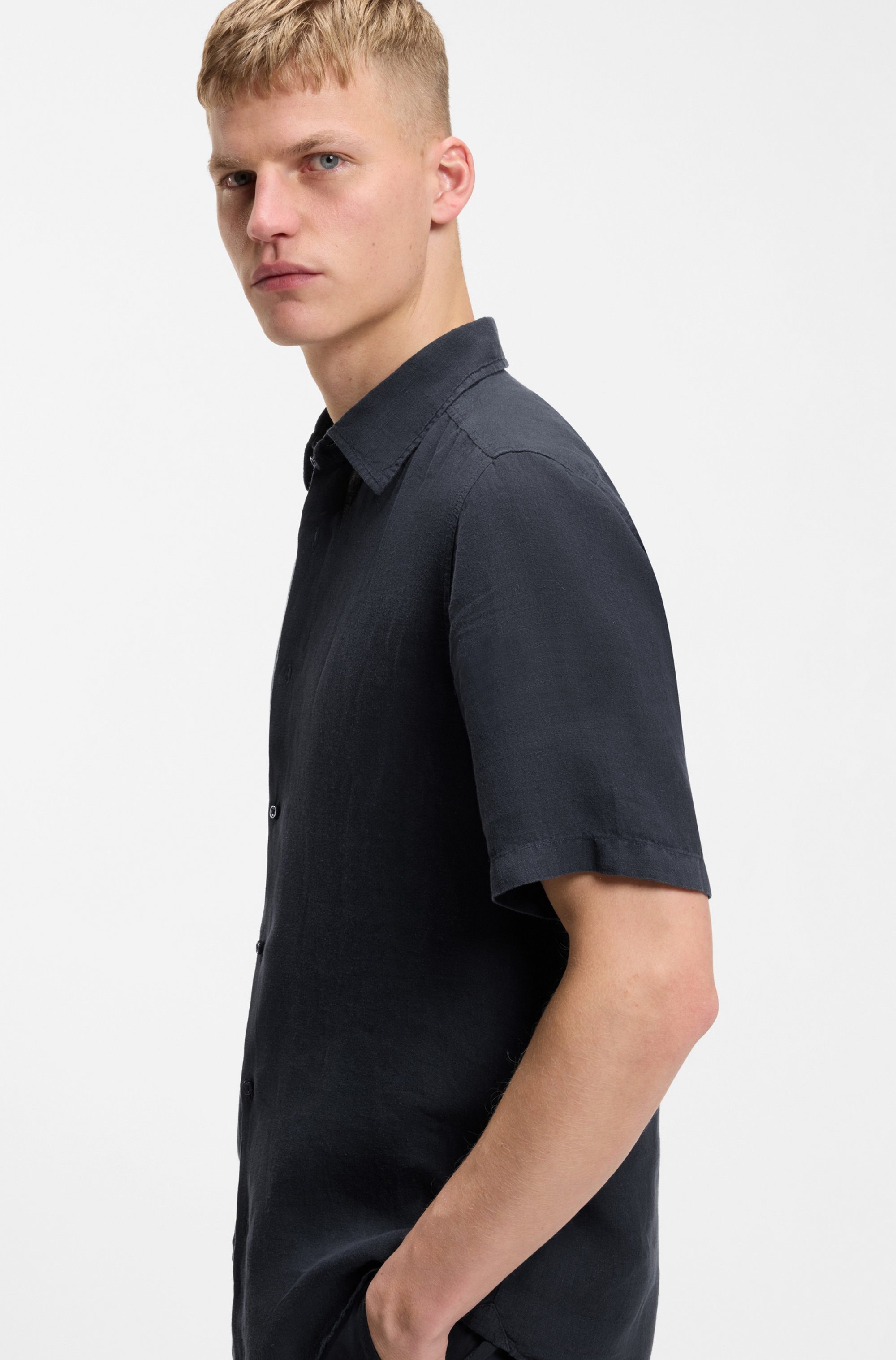 BOSS ORANGE Kurzarmhemd »Rash Premium Herrenmode« aus reinem Leinen, regular fit