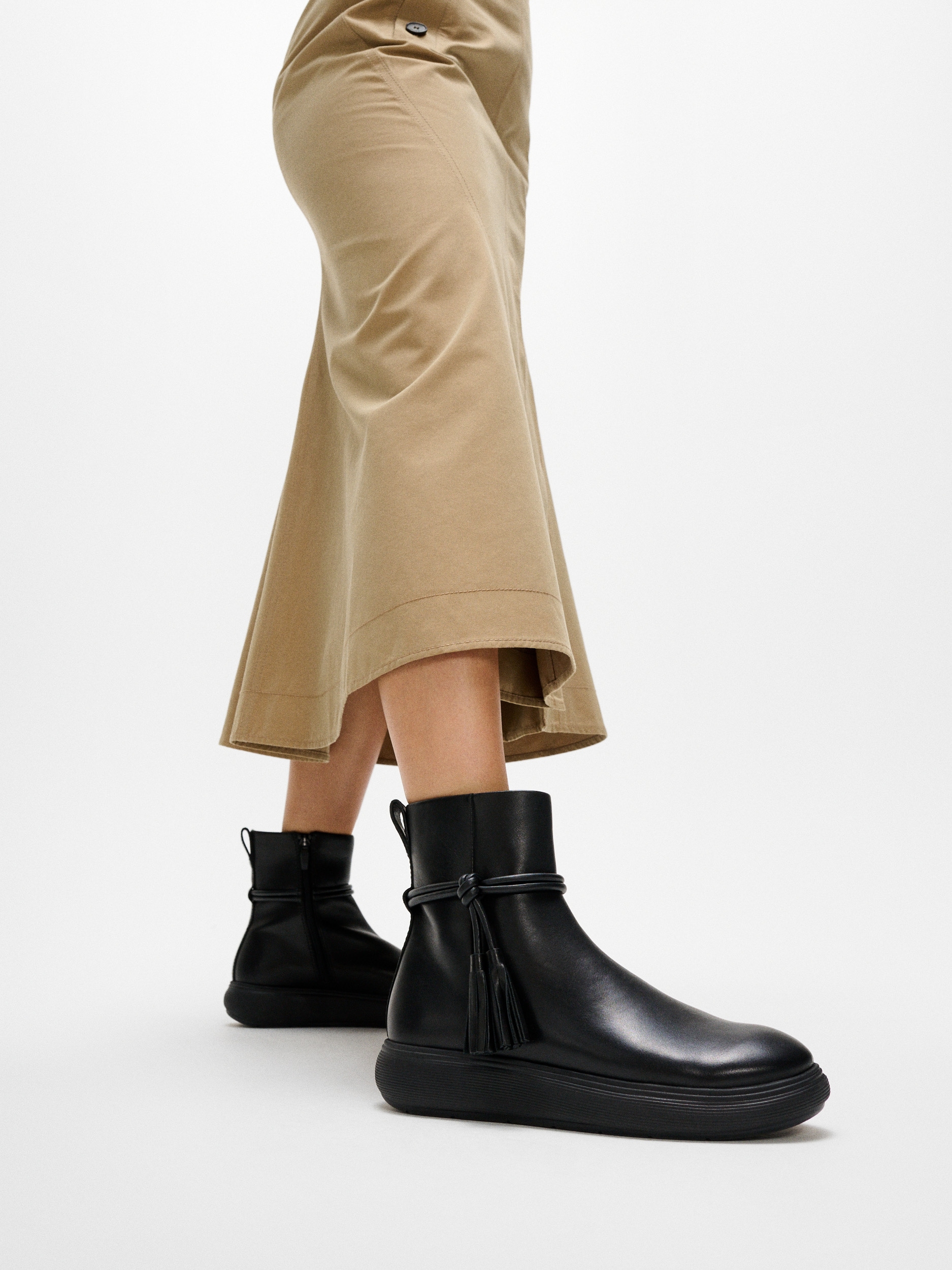 Fitflop Plateaustiefelette »iQ-COMFF TASSEL«, Boots, Chunky Boot mit Plateausohle