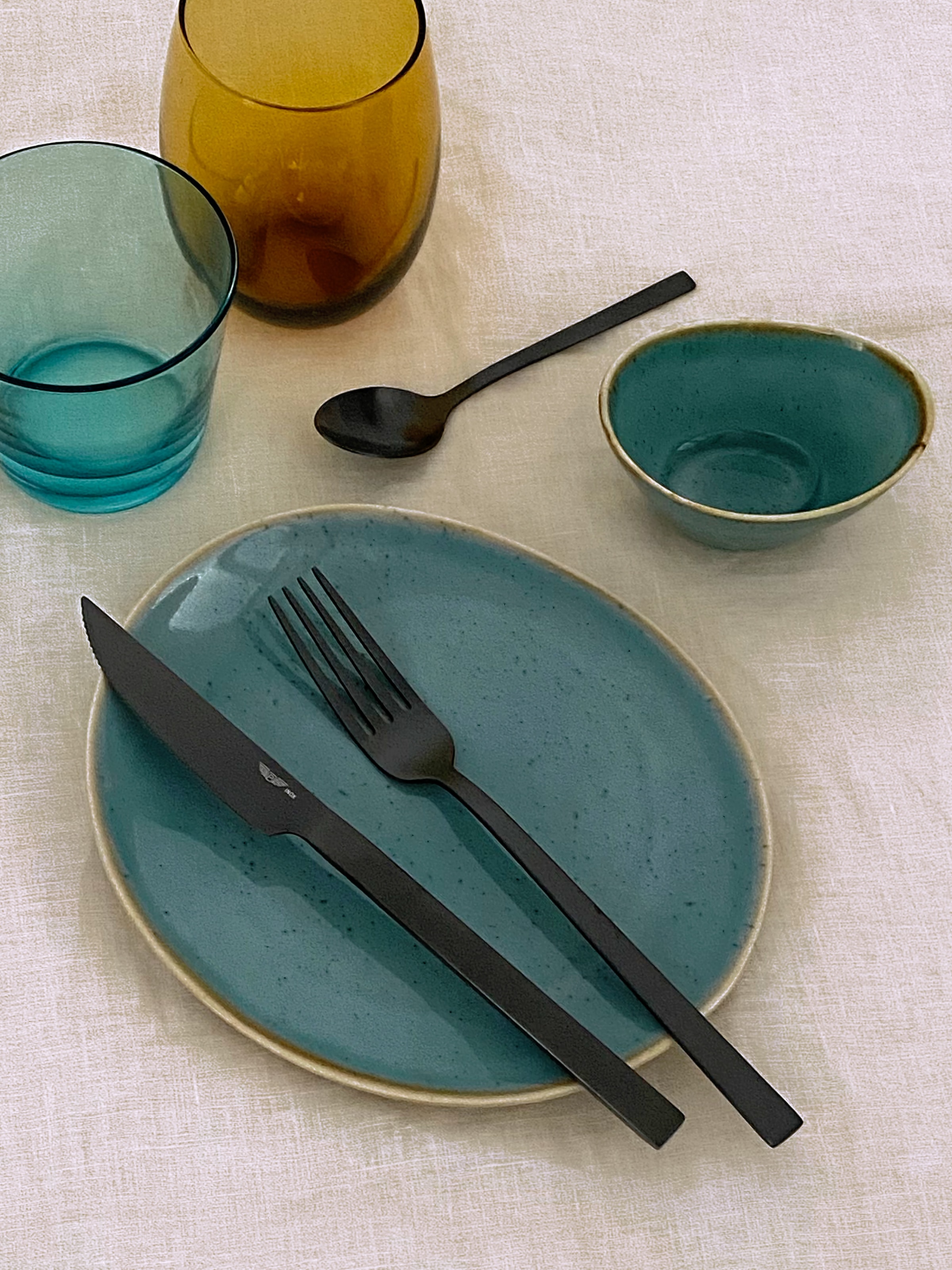 PINTINOX Besteck-Set »DUKE CARBON«, (Set, 24 tlg.), in moderner und zeitloser Formgebung