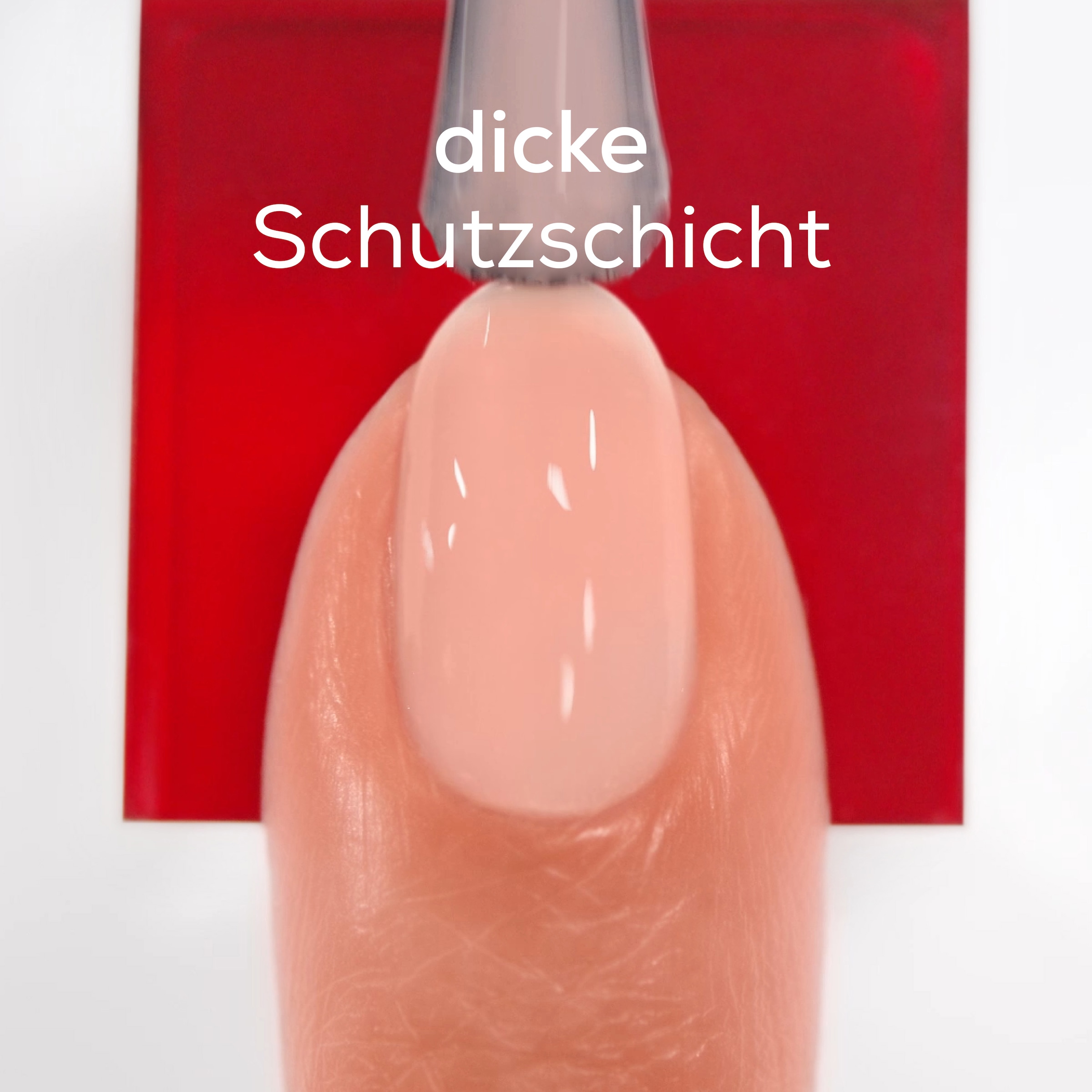 essie Nagelhärter »to the rescue«, mit dreifachem Proteinkomplex für starke Nägel.