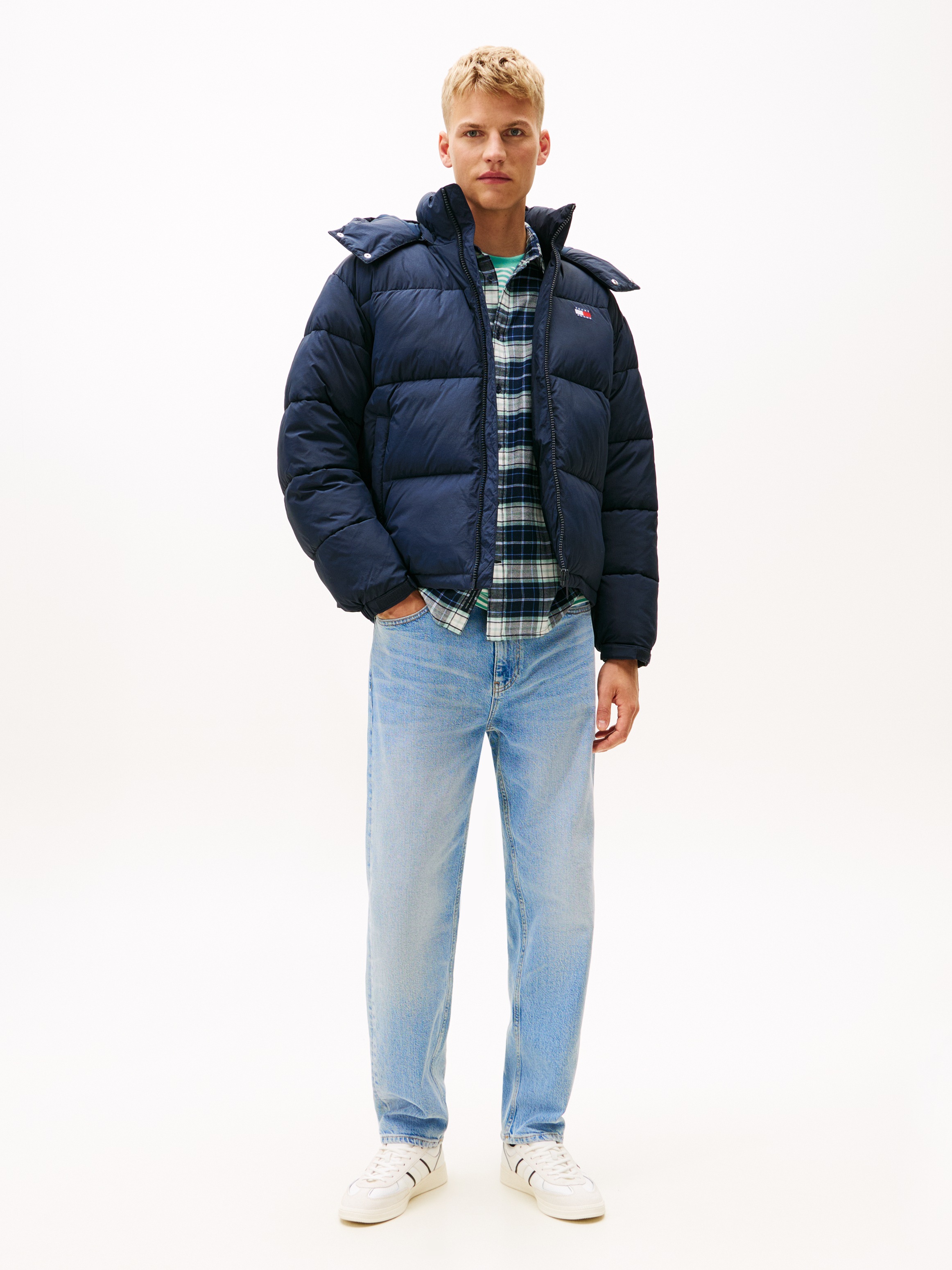 Regular-fit-Jeans TOMMY JEANS "SONNY", Herren, Gr. 31, Länge 32, denim light, Denim/Jeans, Obermaterial: 81% Baumwolle, 18% Lyocell, 1% Elasthan, regular fit, Jeans, Tapered Leg, mit Fade-Effekten 4