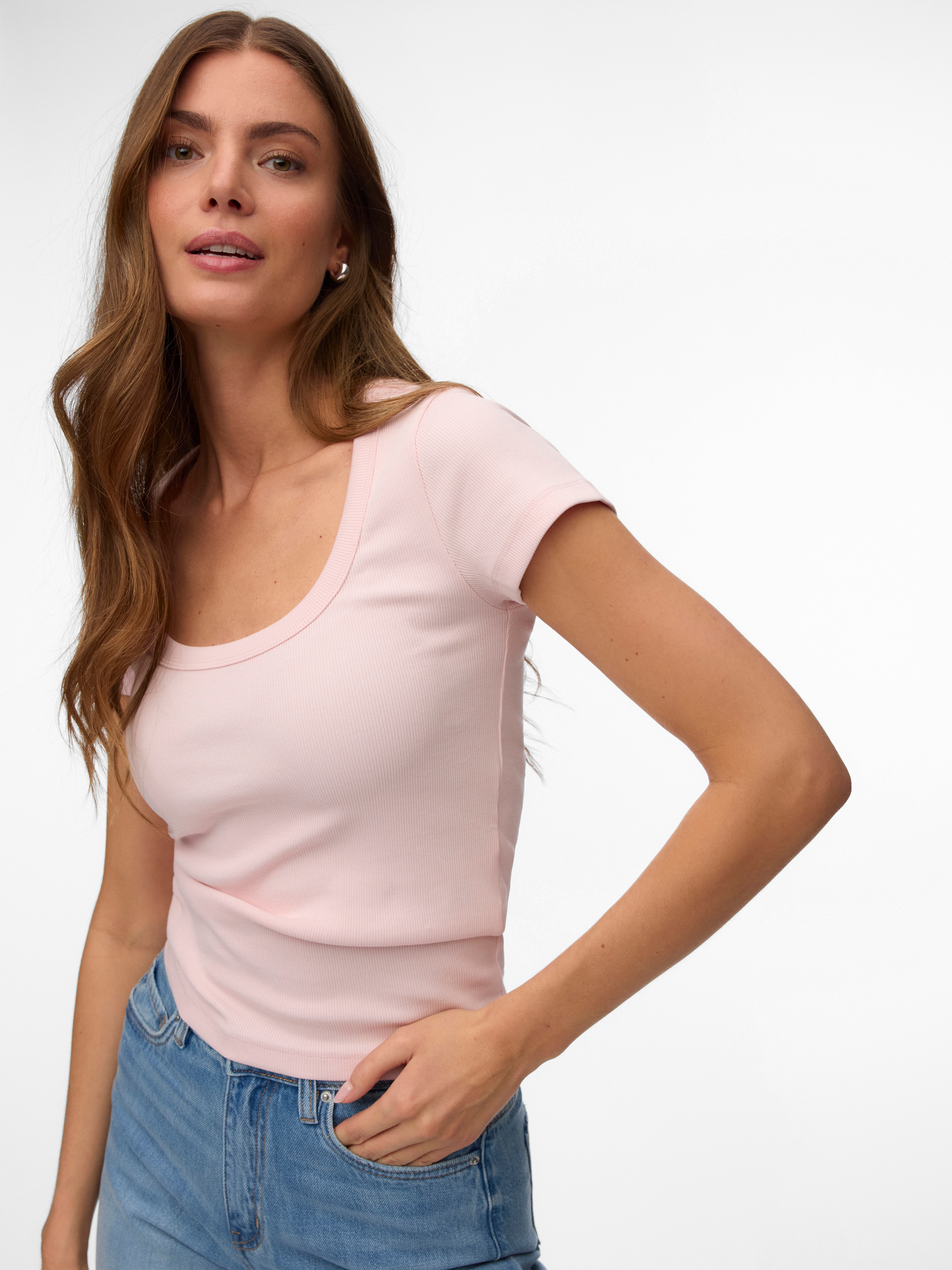 Vero Moda Kurzarmshirt "VMCHLOE CS SHORT U-NECK NOOS" Baumwollmischung