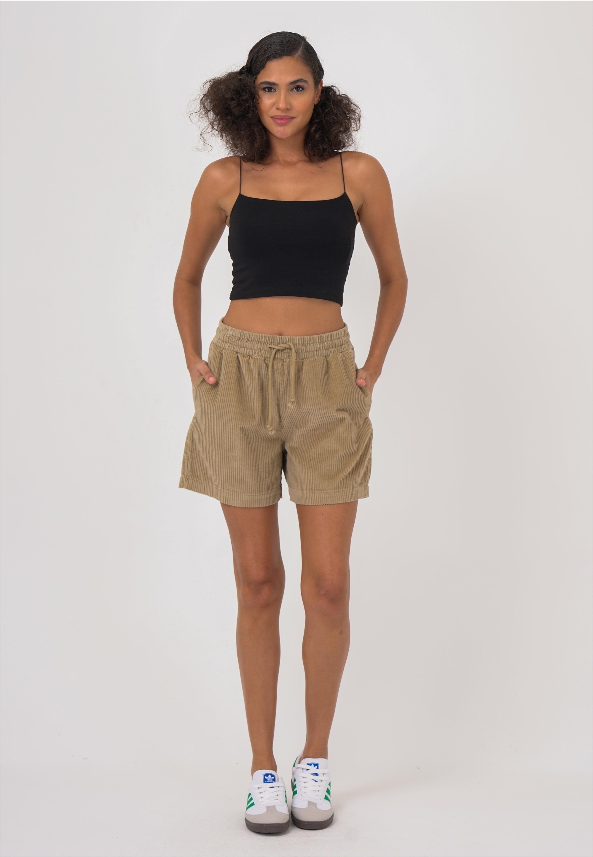 Thumbnail - freshlions Shorts "Mira" in klassischem Design