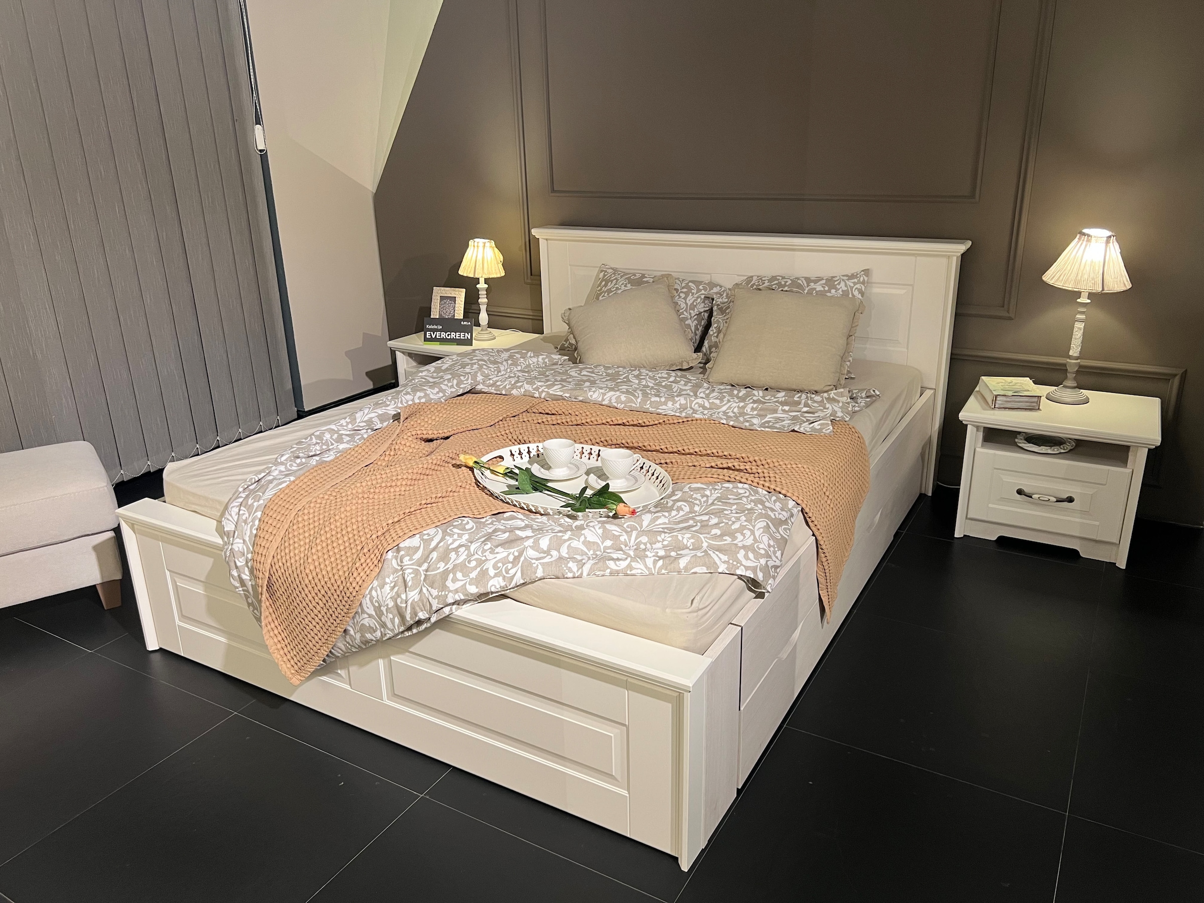 Home affaire Bettgestell »Evergreen, UV lackiertes MDF, FSC-zertifiziert, Made in Europe«, (optional passende Stauraumschubladen und Nachttische erhältlich), Holzbett im klassischen Landhaus Stil, 160x200cm Liegefläche