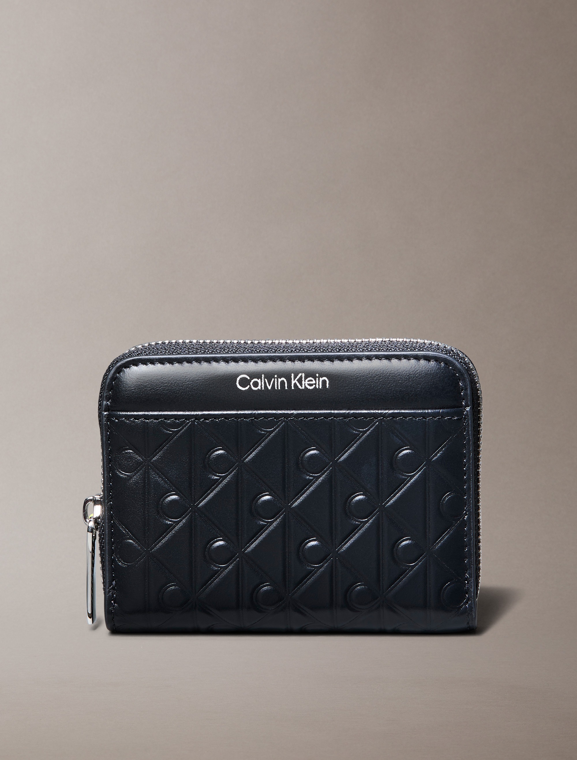Calvin Klein Geldbörse "EMBLEM AOP EMBOSSED ZIP AROUND" günstig online kaufen