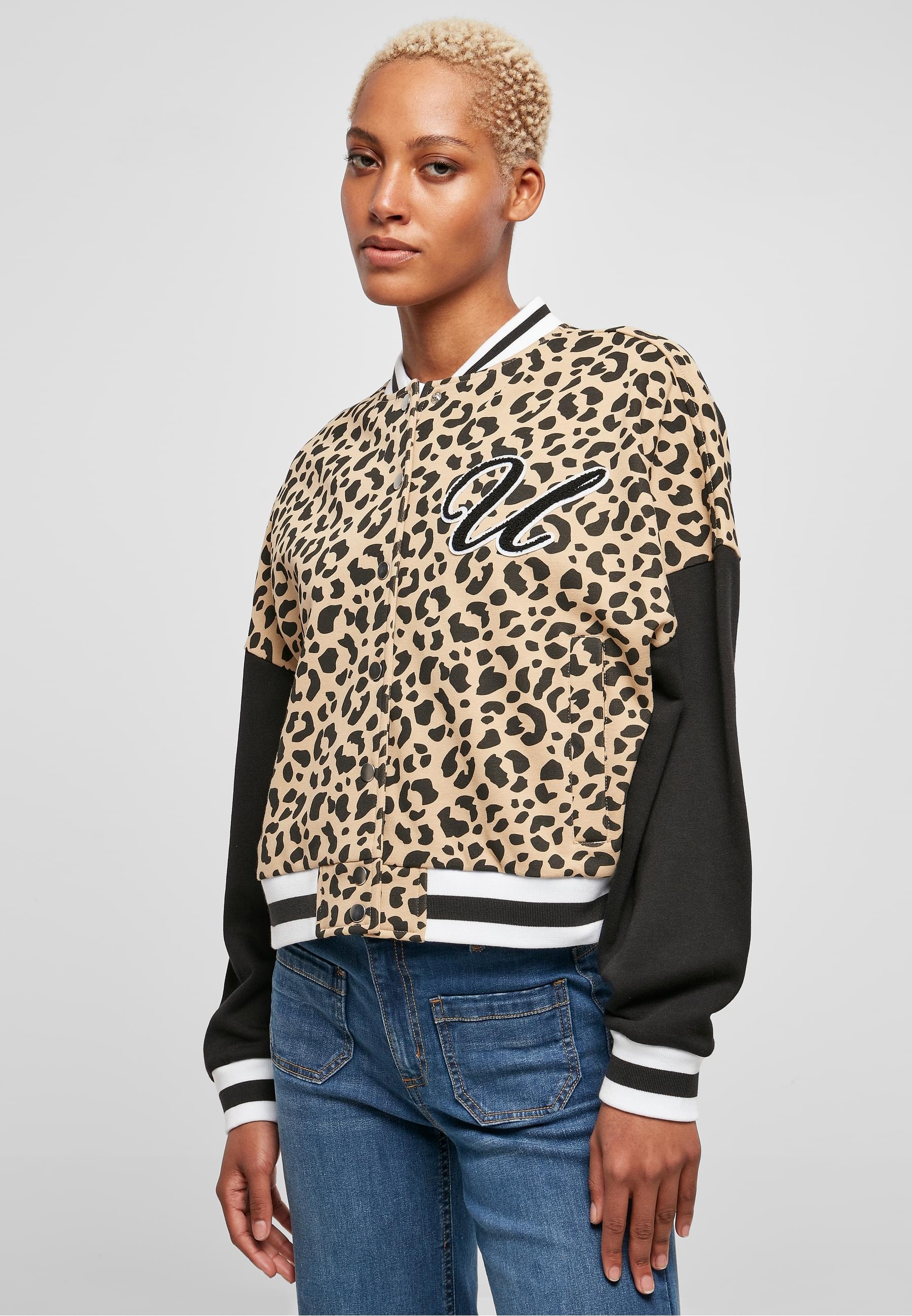 URBAN CLASSICS Sweatjacke »Urban Classics Damen Ladies AOP Oversized College Sweat Jacket«
