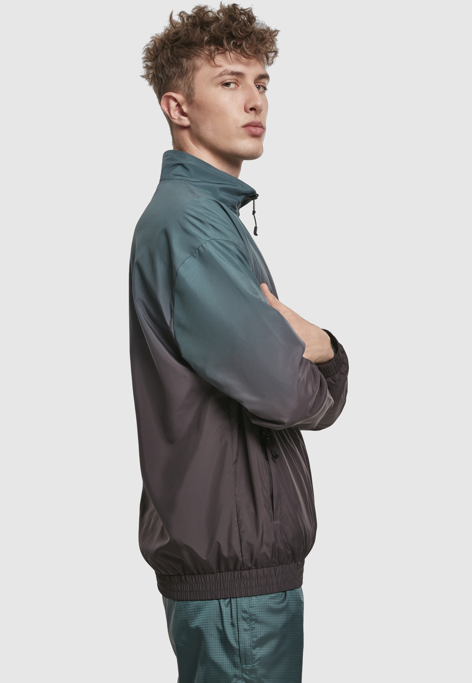 URBAN CLASSICS Allwetterjacke »Urban Classics Herren Gradient Pull Over Jacket« 1 Stk. tlg. ohne Kapuze