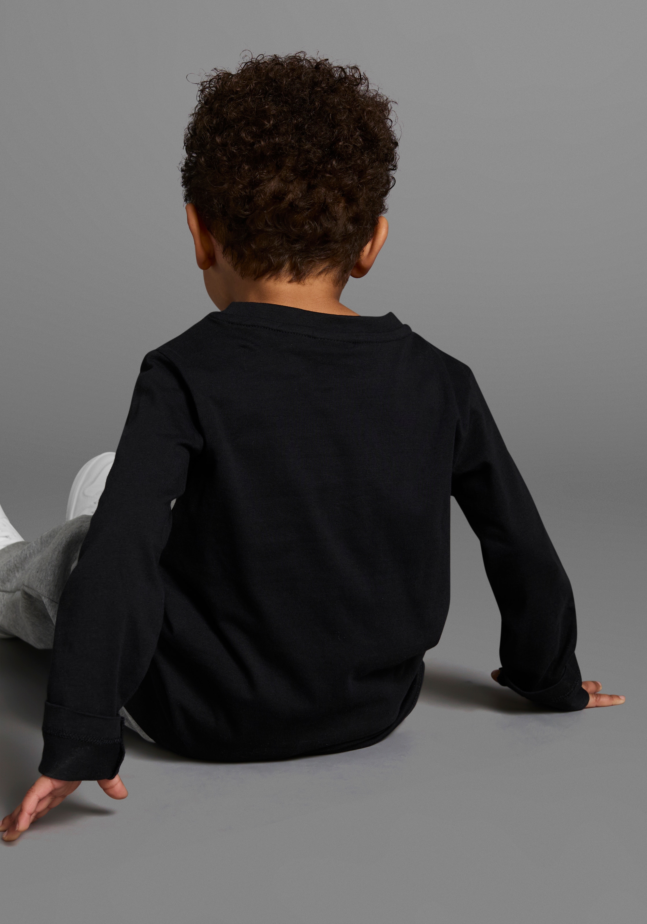 KIDSWORLD Langarmshirt »GREEN DINO«, langärmlig, mit trendigem Druck, Rundhalsausschnitt, aus Baumwolle
