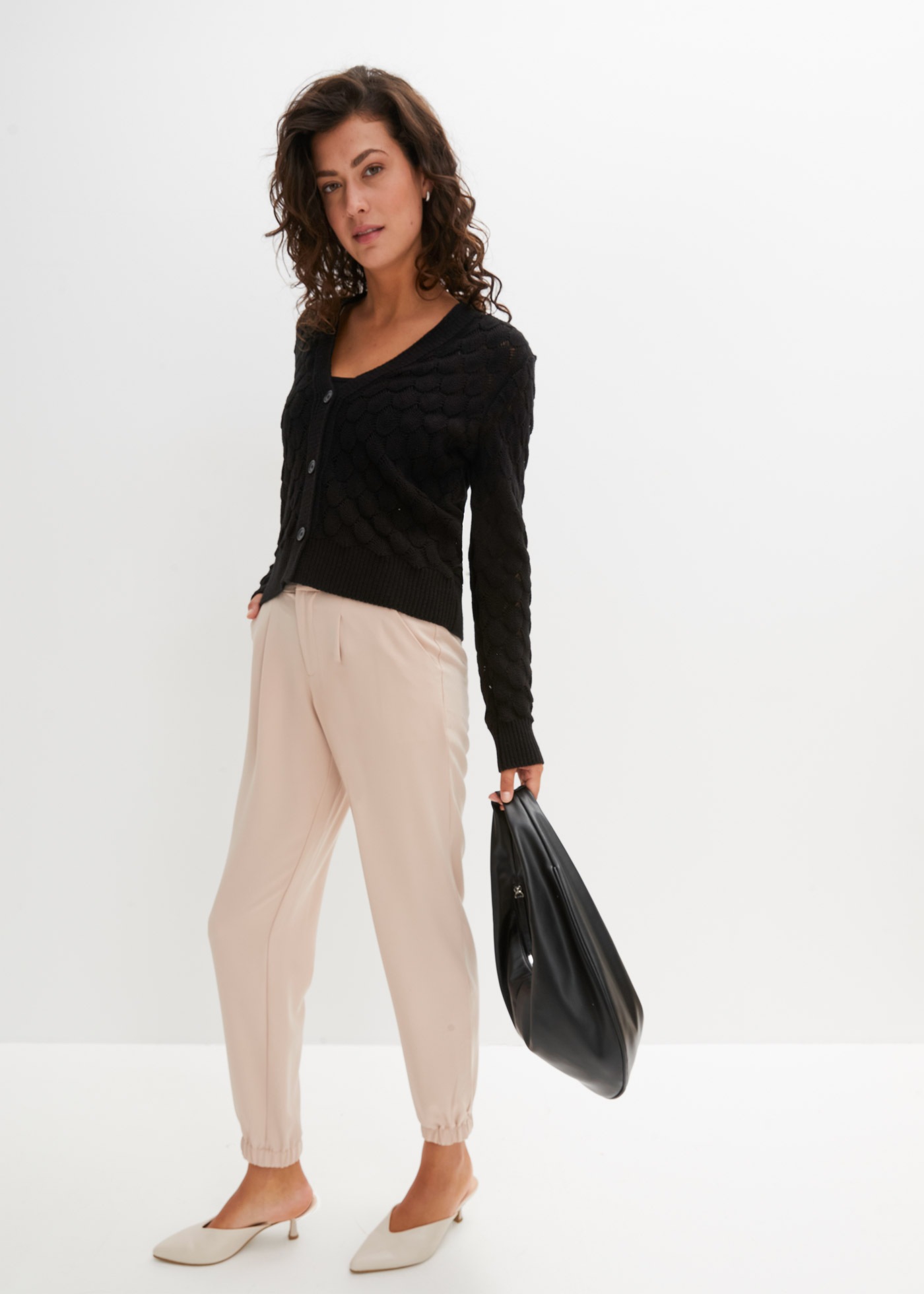 bonprix Ajourstrickjacke »Ajour-Strickjacke« lockere Passform, luftiges Strickmuster, unifarben, mit Knopfleiste