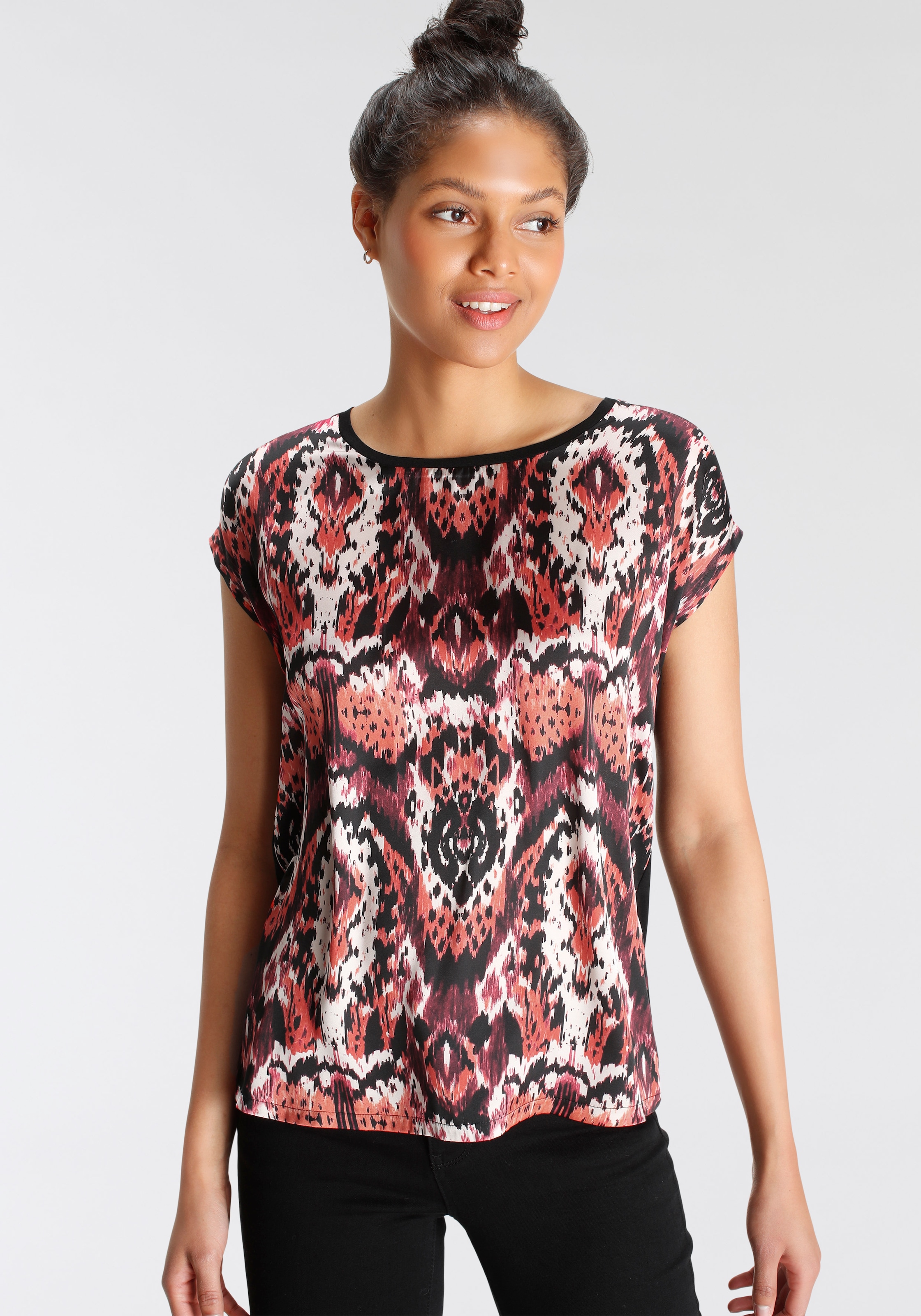 | NEUE KOLLEKTION BAUR Tamaris - kaufen Shirtbluse, mit Print trendigem für