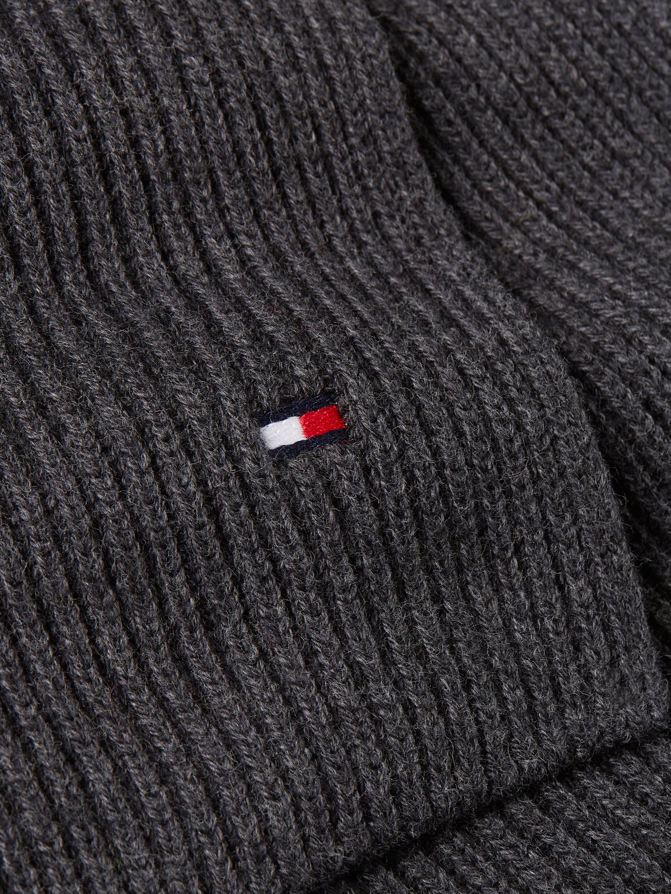 Tommy Hilfiger Strickschal »TH FLAG PIMA COTTON CASH SCARF«, mit Logostickerei