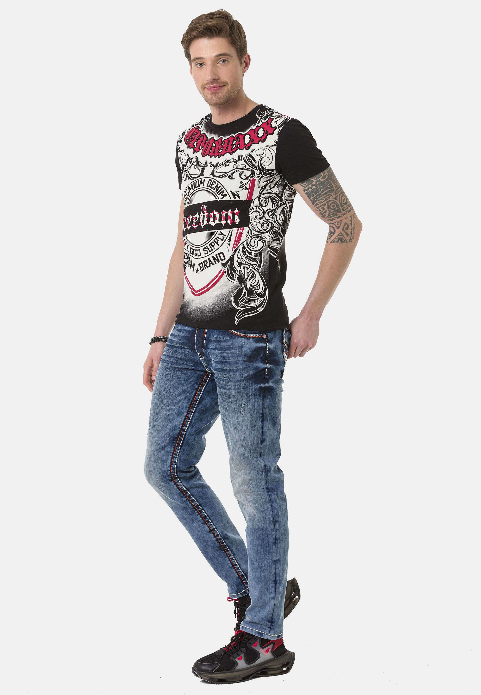 Cipo & Baxx T-Shirt »T-Shirt«, große Tribal- und Markenprints setzen rockige Akzente