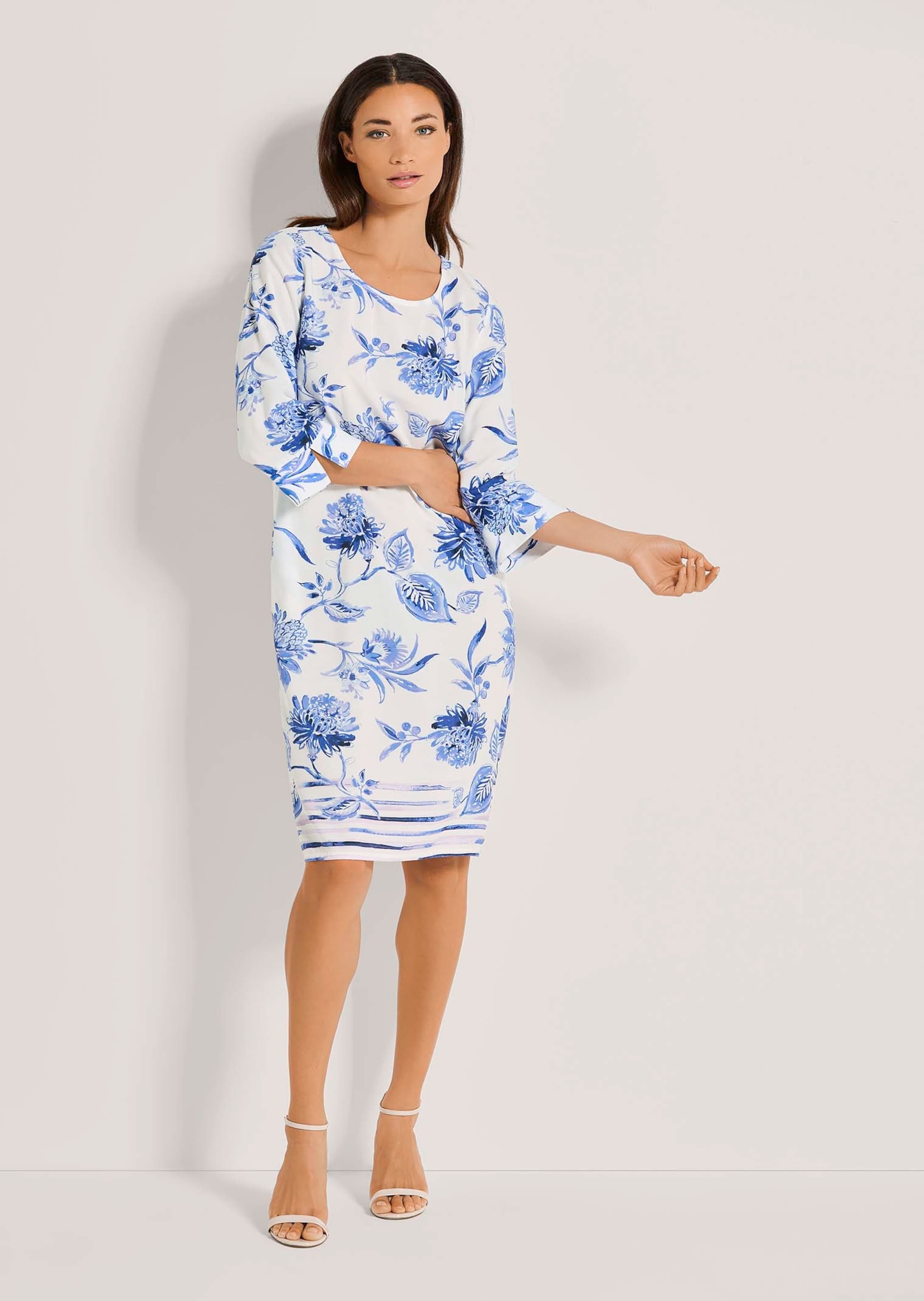 Thumbnail - MADELEINE Sommerkleid "Druckkleid Rundhals-Kleid mit Unikat-Print"