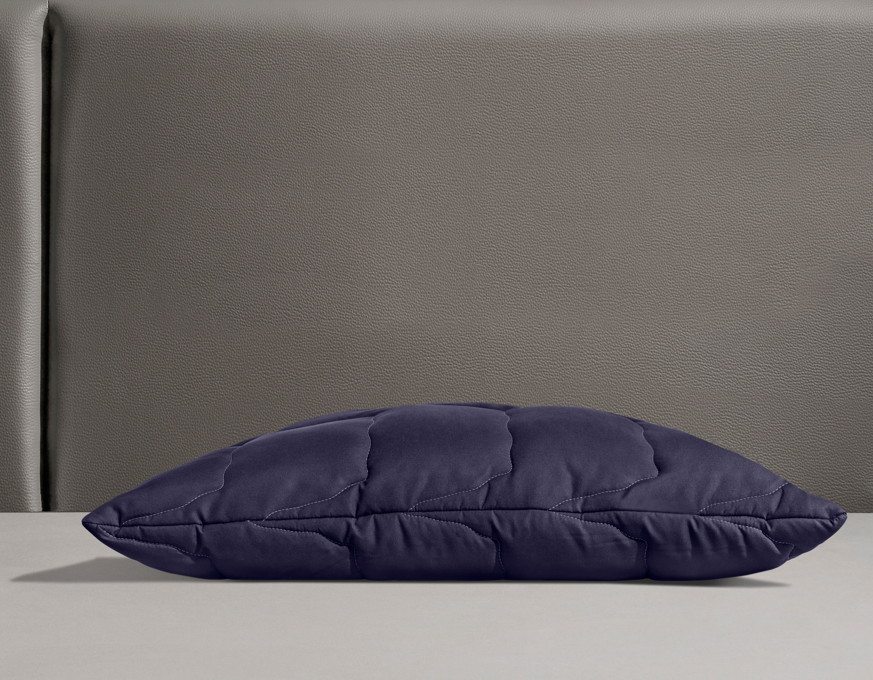 Thumbnail - OTTO home Microfaserkissen "Microlux Kopfkissen 40x80 cm, 80x80 cm" Füllung: 3D-Faserbaellchen 1 Stk. tlg. Kissen, in de...