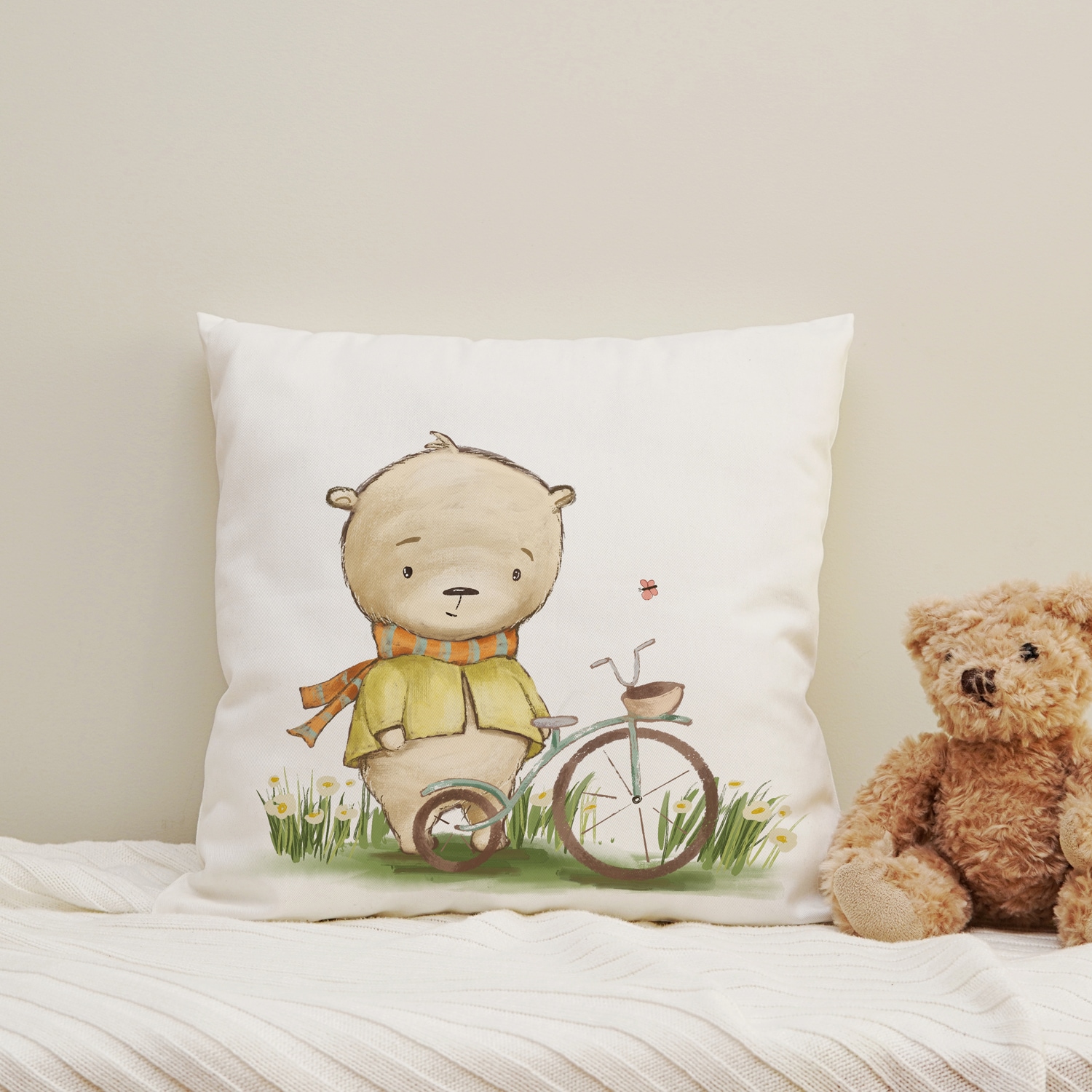 queence Dekokissen "Bär mit Farrad" Kissenhülle mit HD Premium Druck, geruchsneutral, 40x40cm